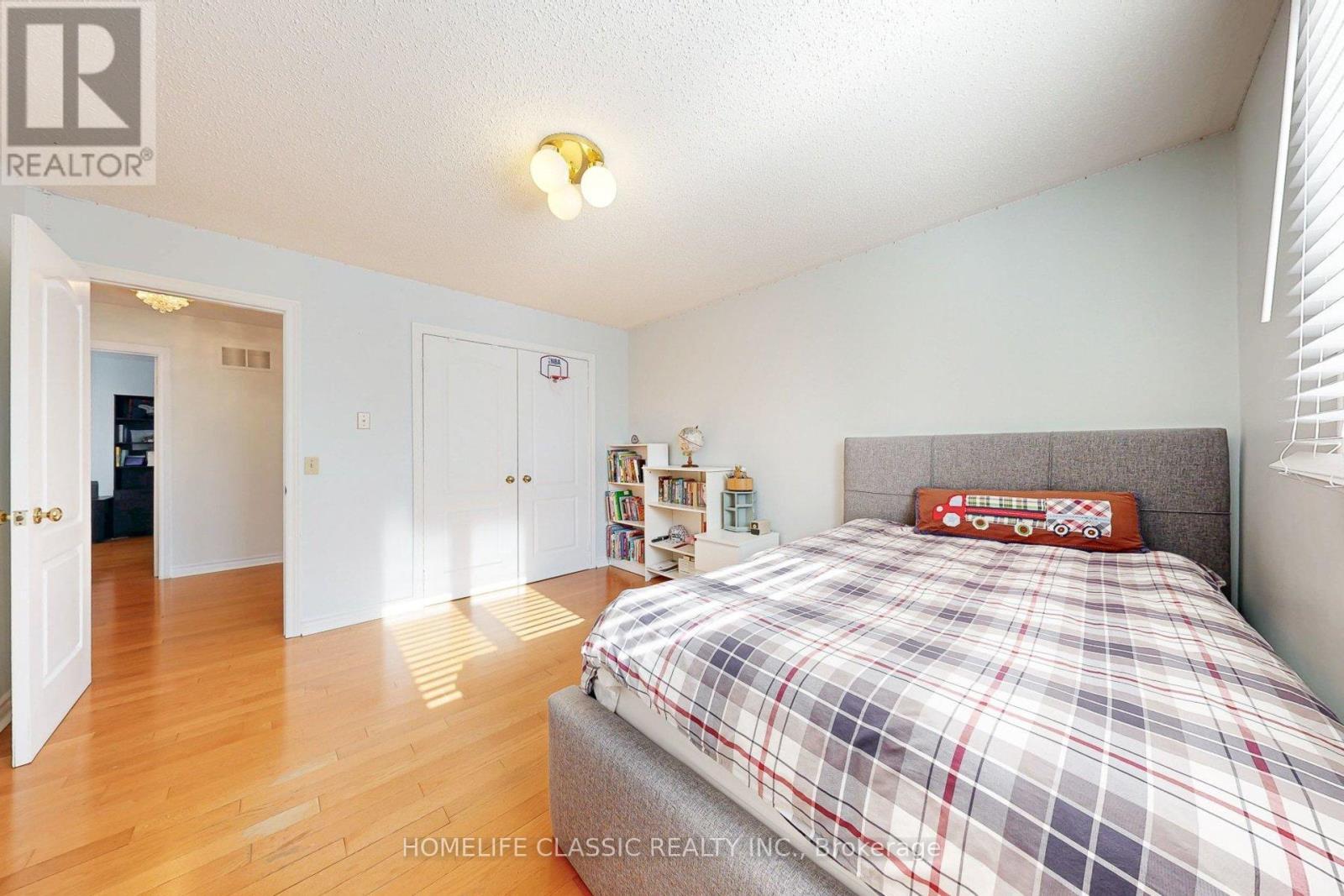 50 Oakhurst Drive, Vaughan, ON - Indoor Photo Showing Bedroom