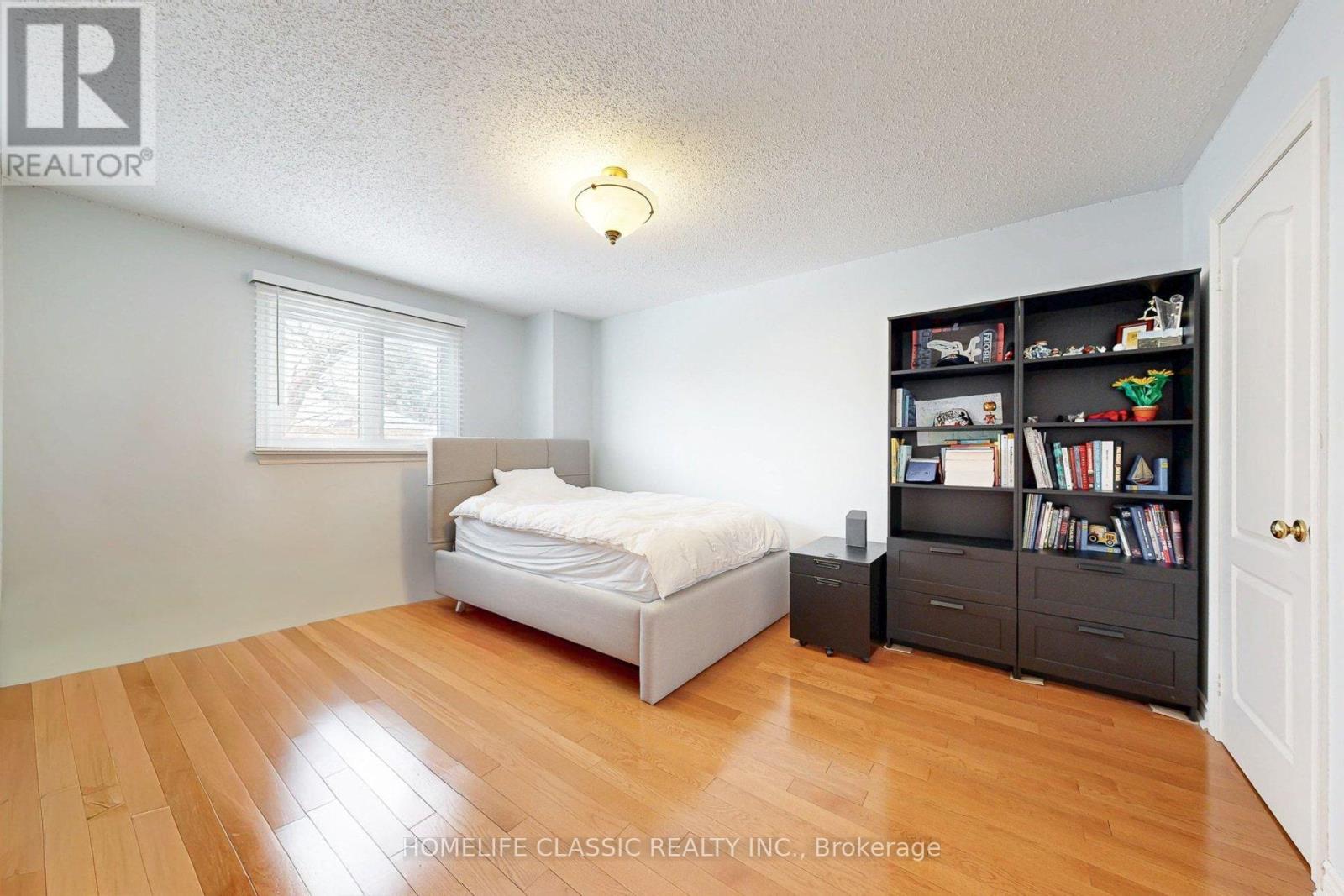 50 Oakhurst Drive, Vaughan, ON - Indoor Photo Showing Bedroom