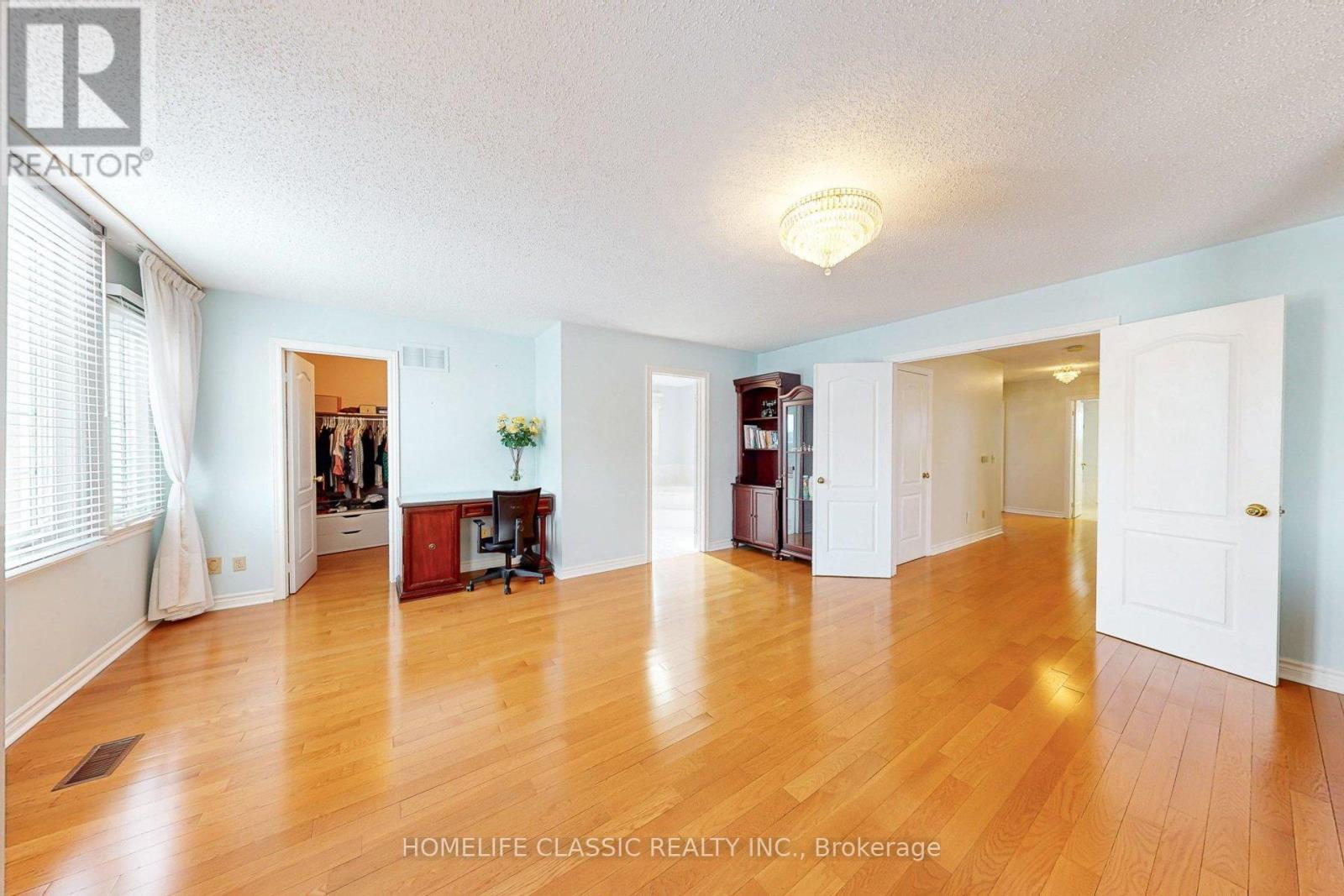 50 Oakhurst Drive, Vaughan, ON - Indoor Photo Showing Other Room