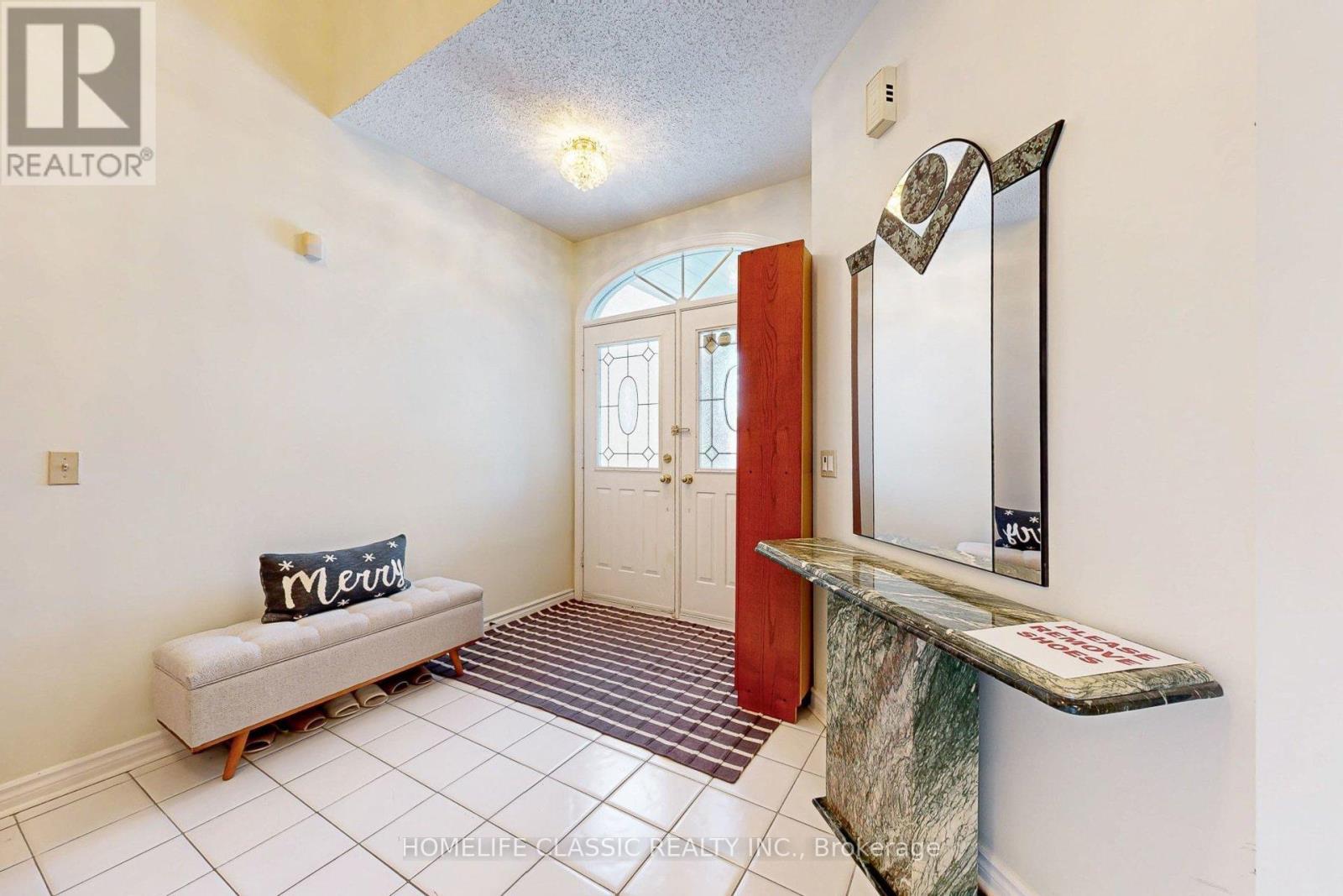 50 Oakhurst Drive, Vaughan, ON - Indoor Photo Showing Other Room