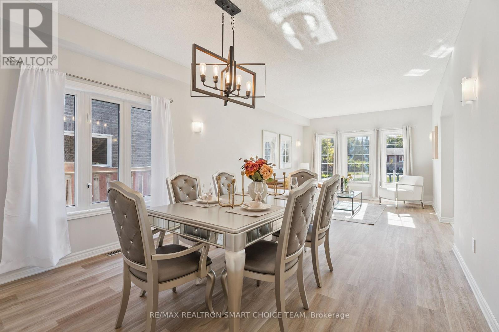 117 Miller Drive, Barrie, ON - Indoor Photo Showing Dining Room