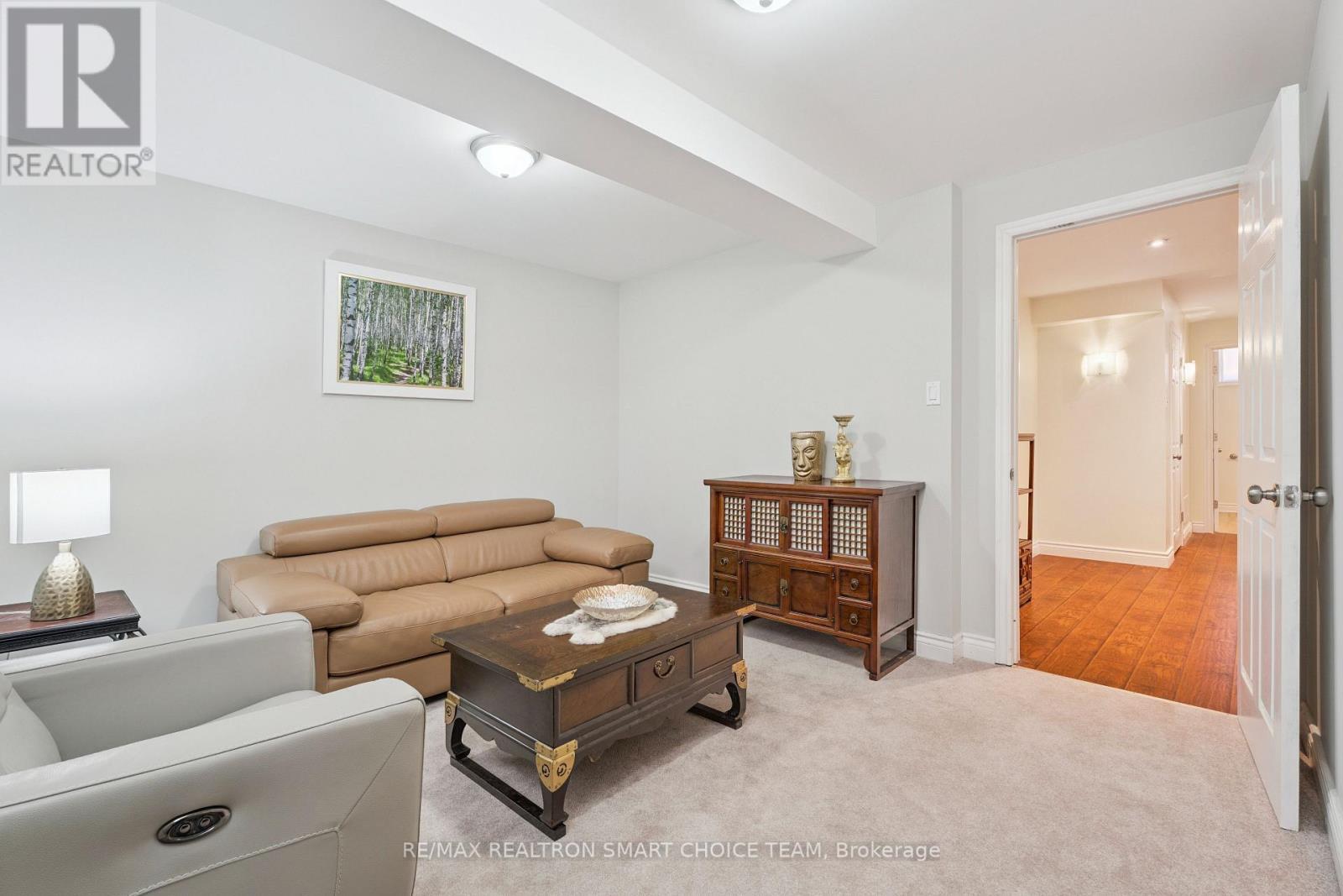 117 Miller Drive, Barrie, ON - Indoor Photo Showing Living Room