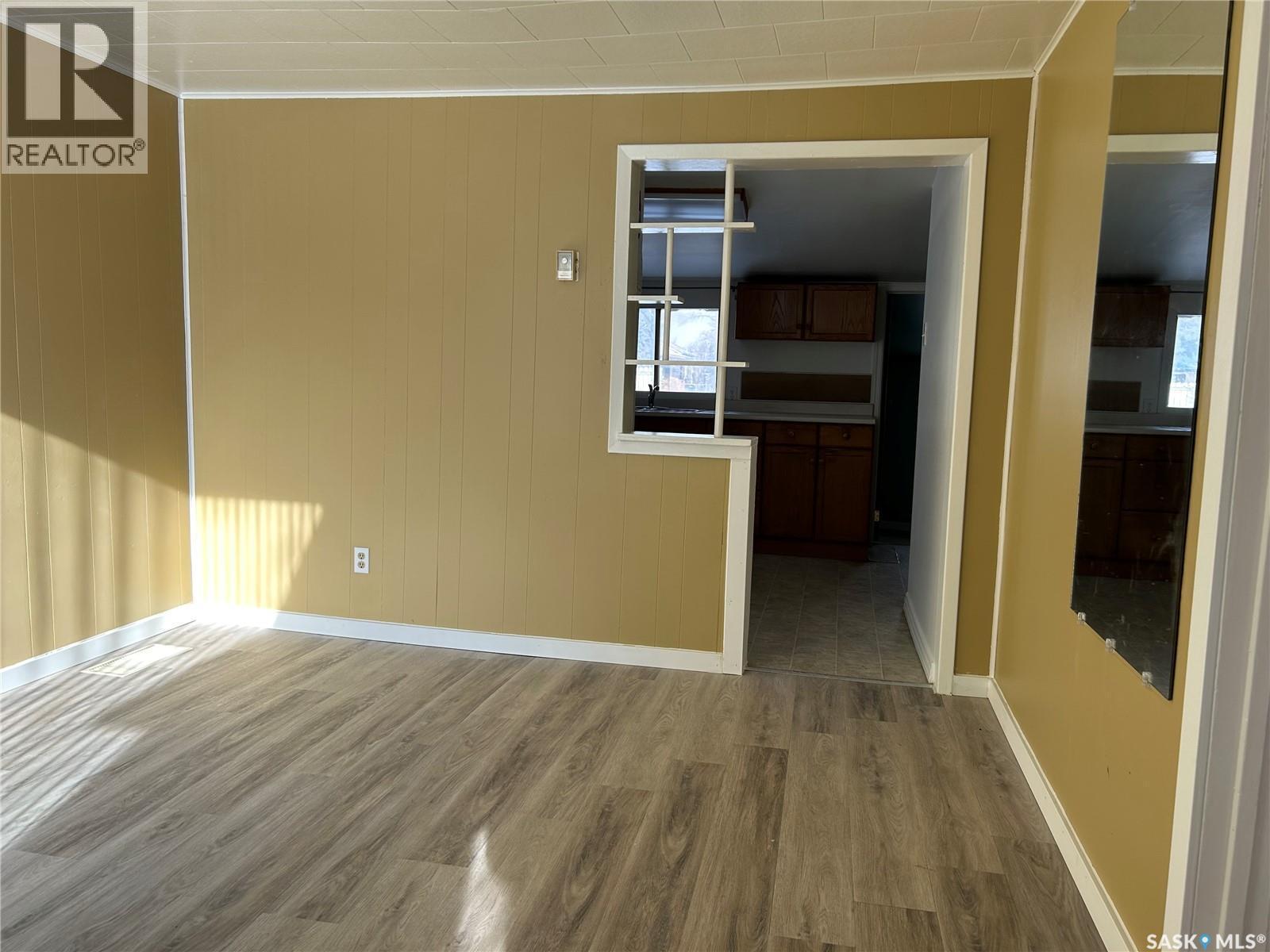 605 2Nd Street, Estevan, SK - Indoor Photo Showing Other Room