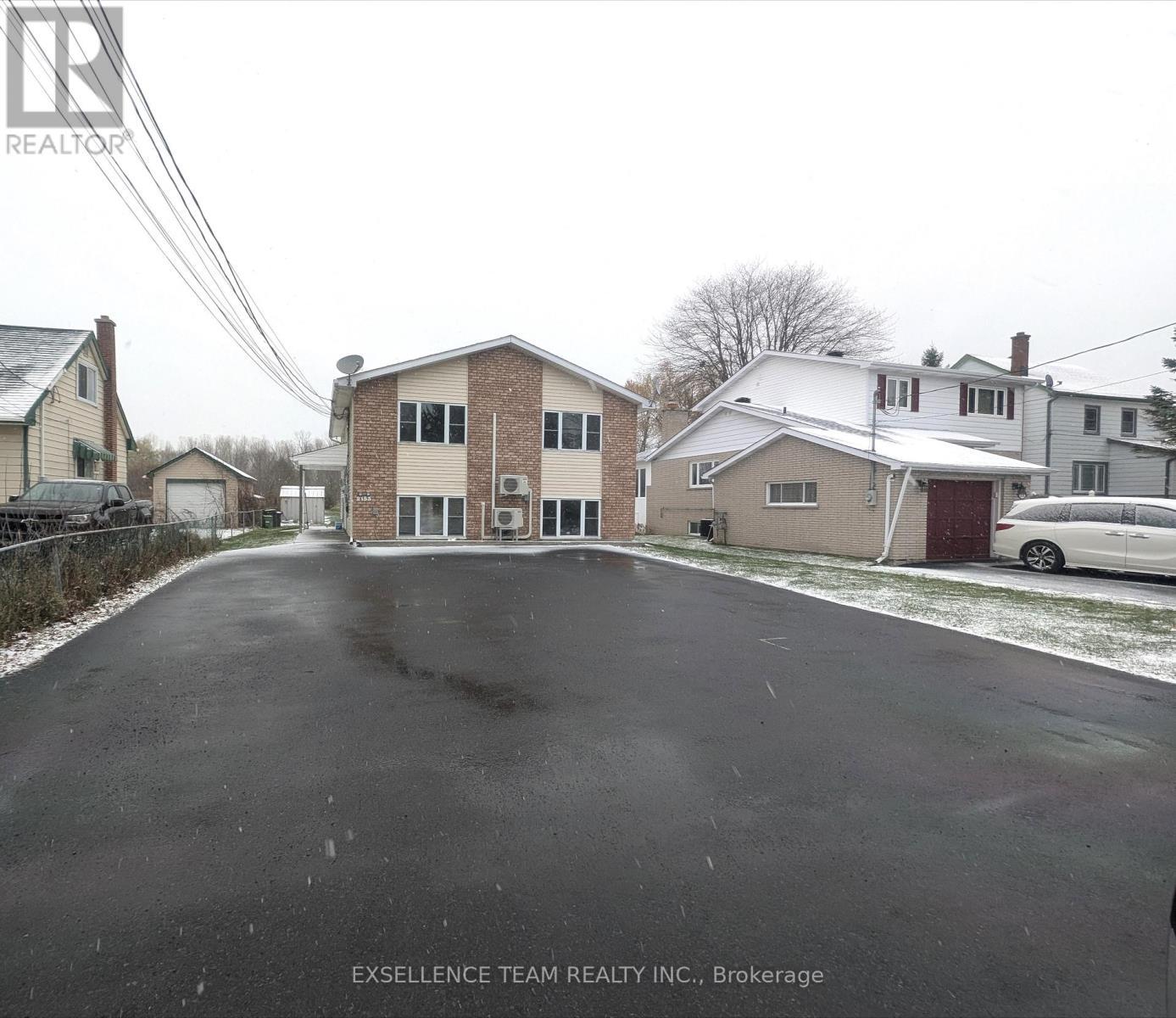 A&B - 2153 Pitt Street, Cornwall, ON - Outdoor