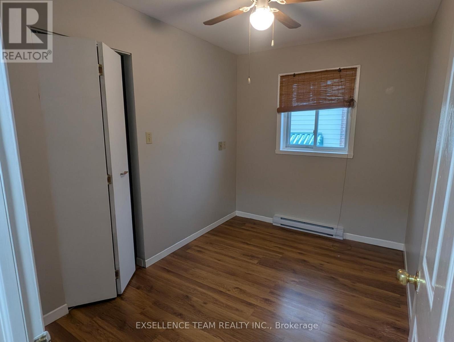 A&B - 2153 Pitt Street, Cornwall, ON - Indoor Photo Showing Other Room