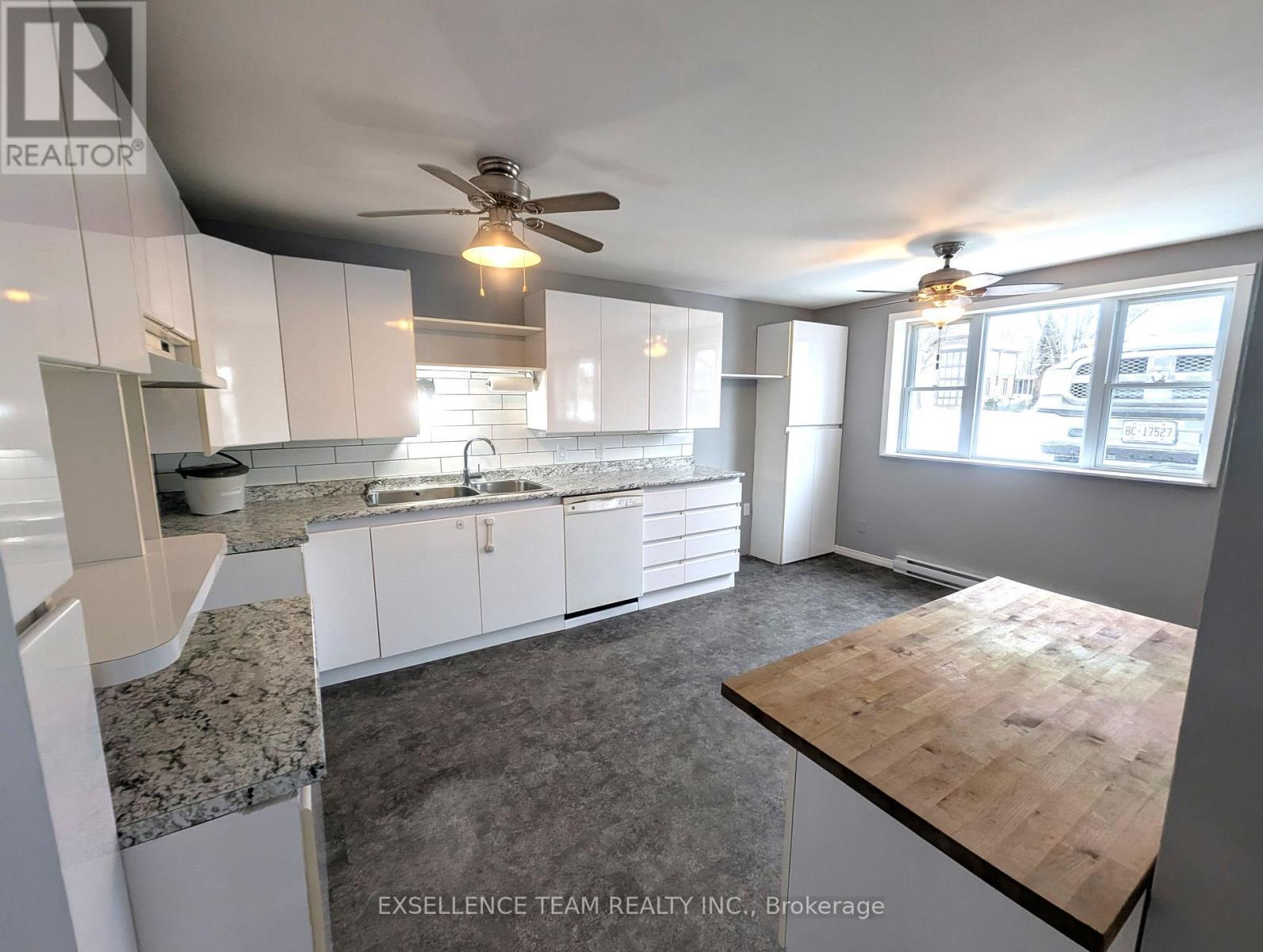 A&B - 2153 Pitt Street, Cornwall, ON - Indoor Photo Showing Kitchen With Double Sink