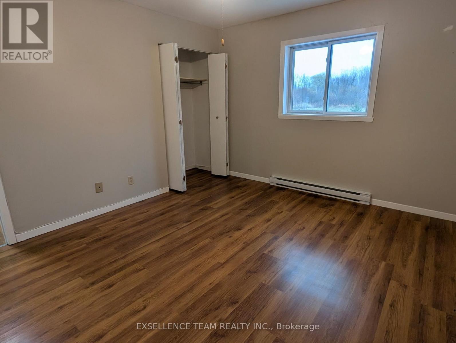 A&B - 2153 Pitt Street, Cornwall, ON - Indoor Photo Showing Other Room