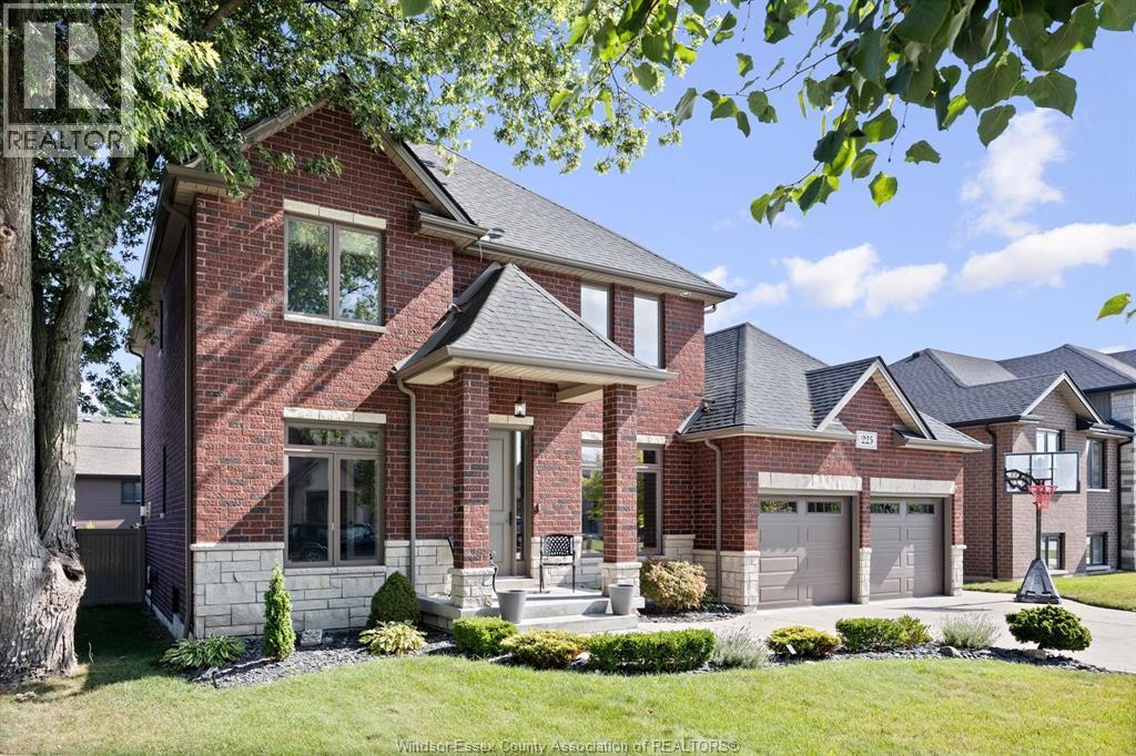 225 Elsworth, Lasalle, ON - Outdoor With Facade