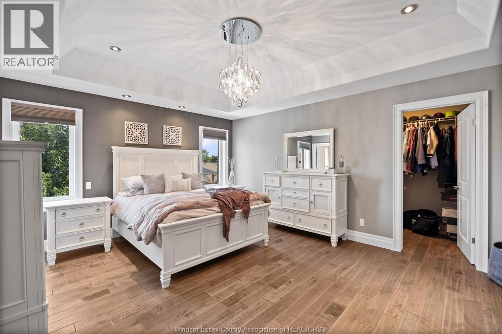 225 Elsworth, Lasalle, ON - Indoor Photo Showing Bedroom