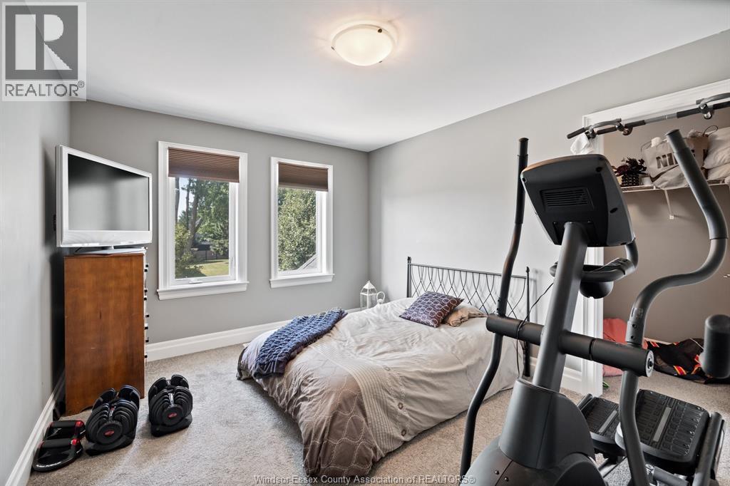 225 Elsworth, Lasalle, ON - Indoor Photo Showing Other Room