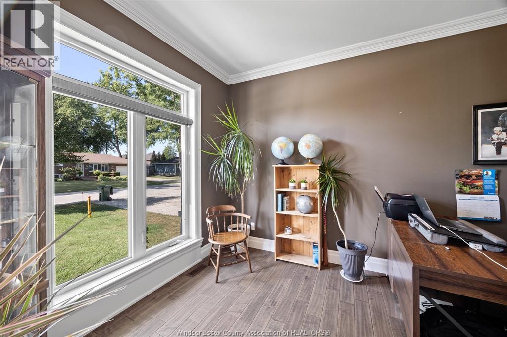 225 Elsworth, Lasalle, ON - Indoor Photo Showing Other Room