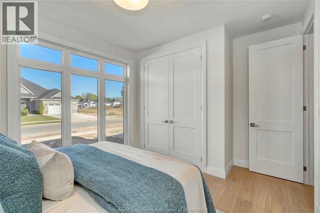 76 Belleview Drive, Kingsville, ON - Indoor Photo Showing Bedroom