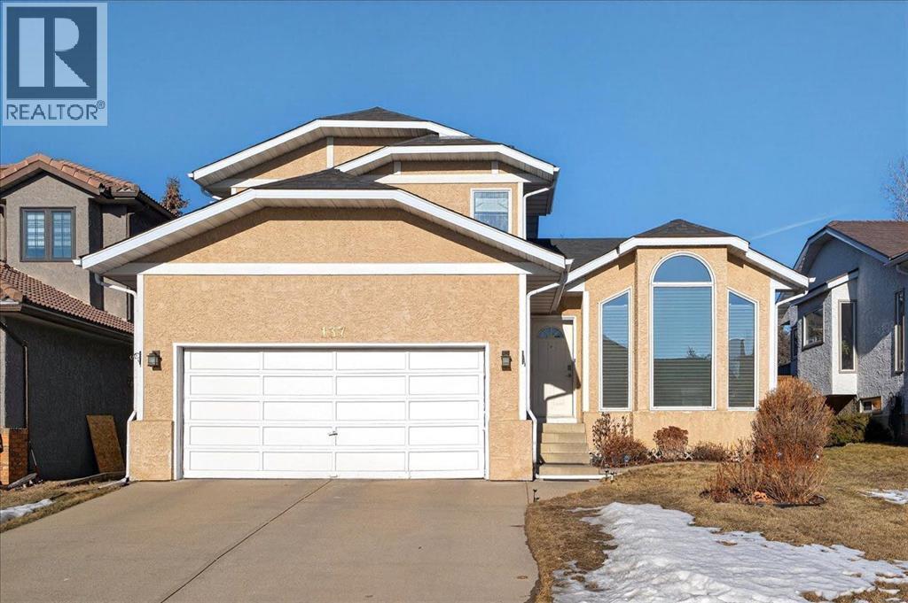 front - 137 Woodbrook Road Sw, Calgary, AB - Outdoor