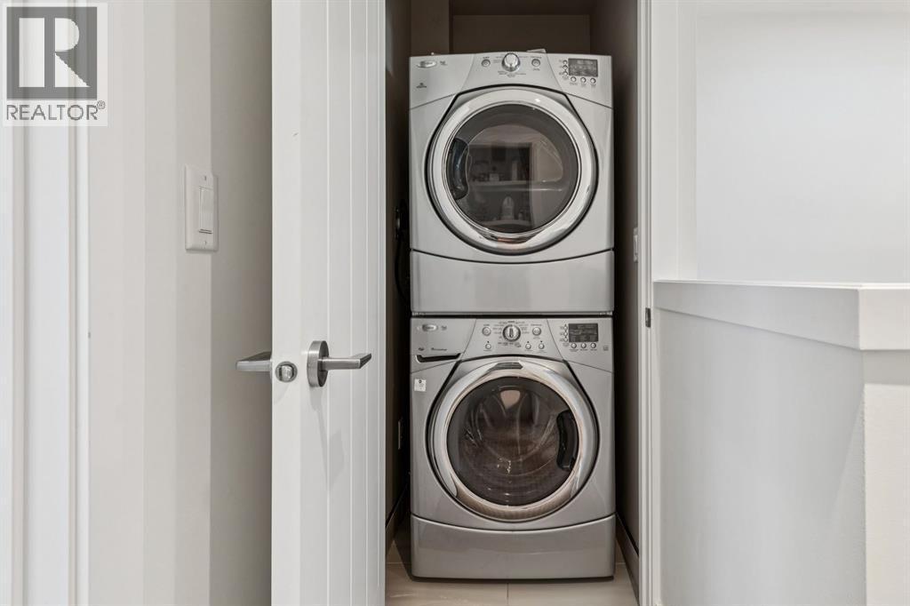 2924 15 Street Sw, Calgary, AB - Indoor Photo Showing Laundry Room