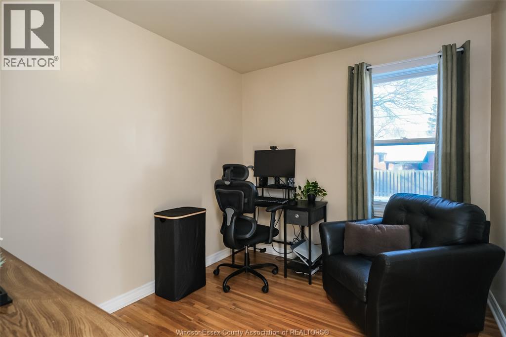 3465 Longfellow, Windsor, ON - Indoor