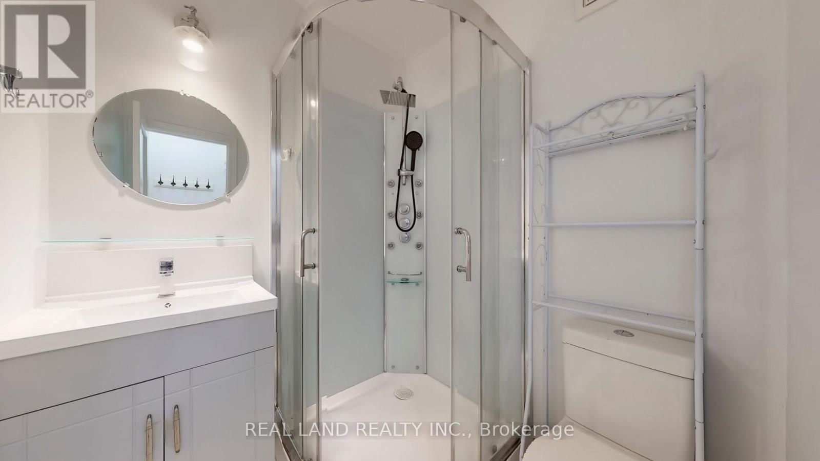675 Seneca Hill Drive, Toronto, ON - Indoor Photo Showing Bathroom