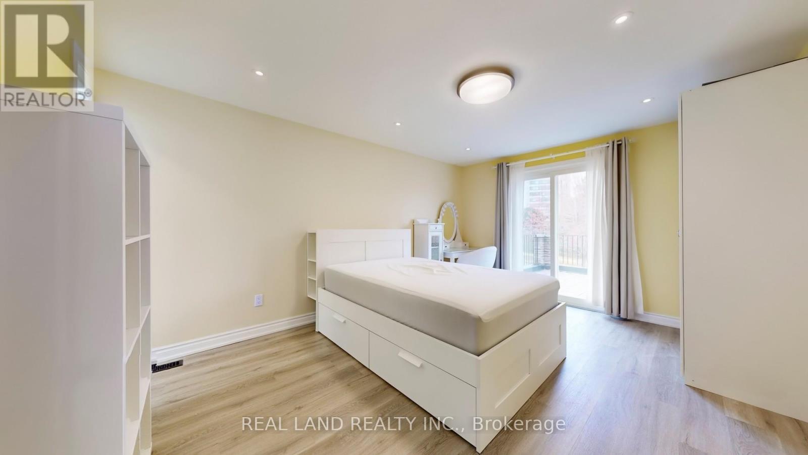 675 Seneca Hill Drive, Toronto, ON - Indoor Photo Showing Bedroom