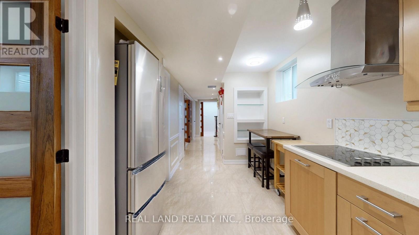 675 Seneca Hill Drive, Toronto, ON - Indoor Photo Showing Kitchen With Upgraded Kitchen