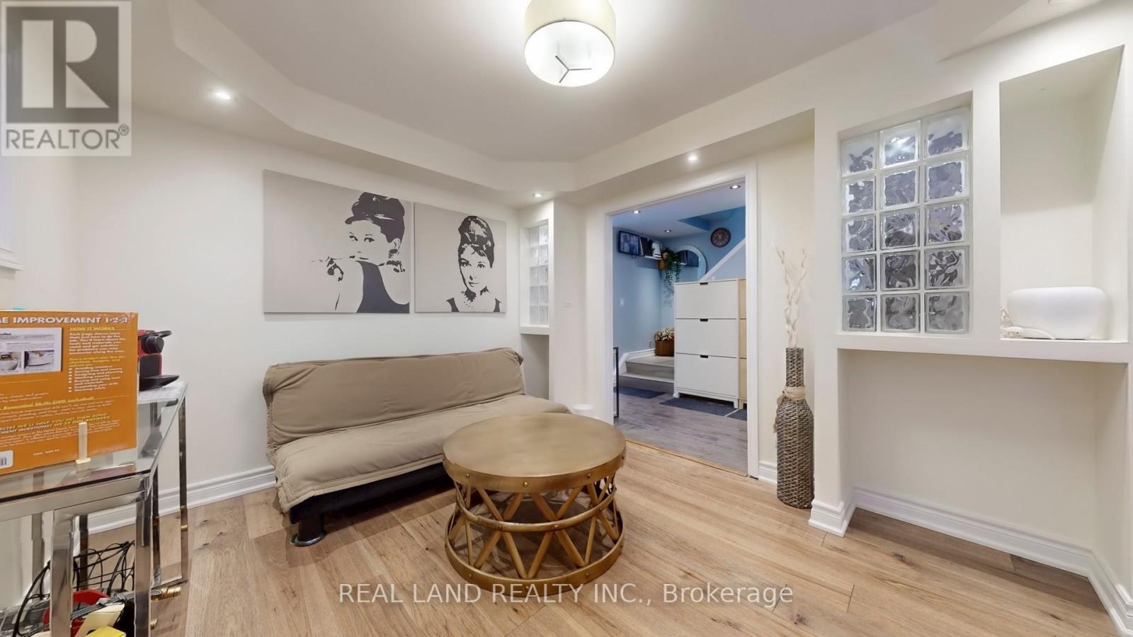 675 Seneca Hill Drive, Toronto, ON - Indoor