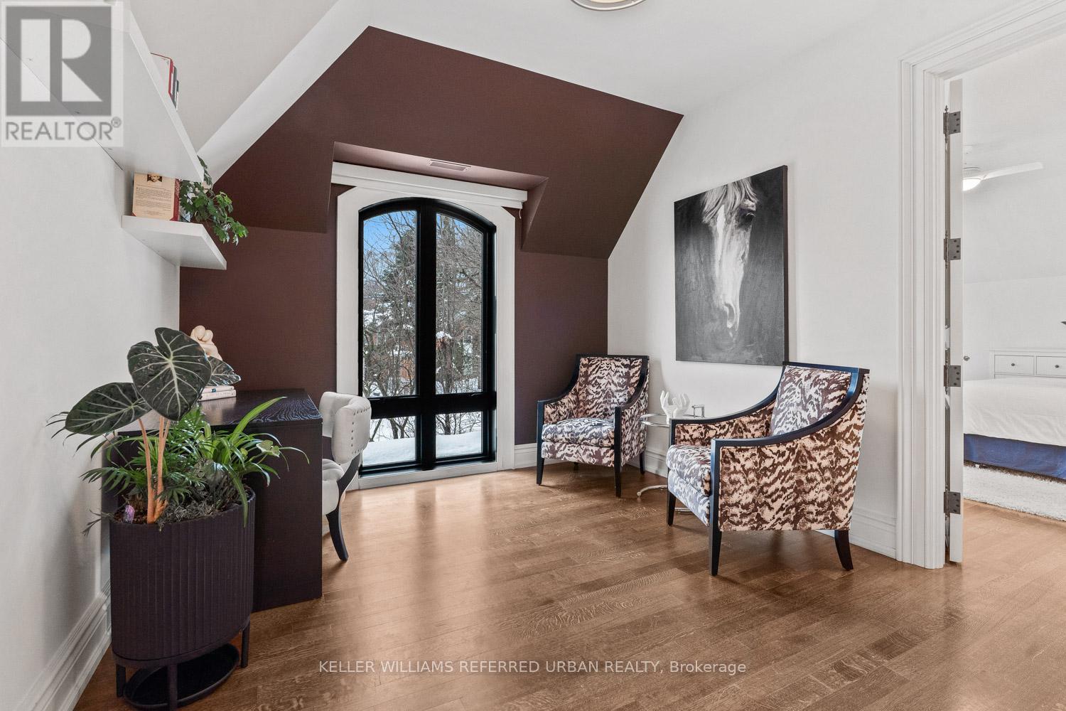 6 Bayview Wood, Toronto, ON - Indoor Photo Showing Other Room