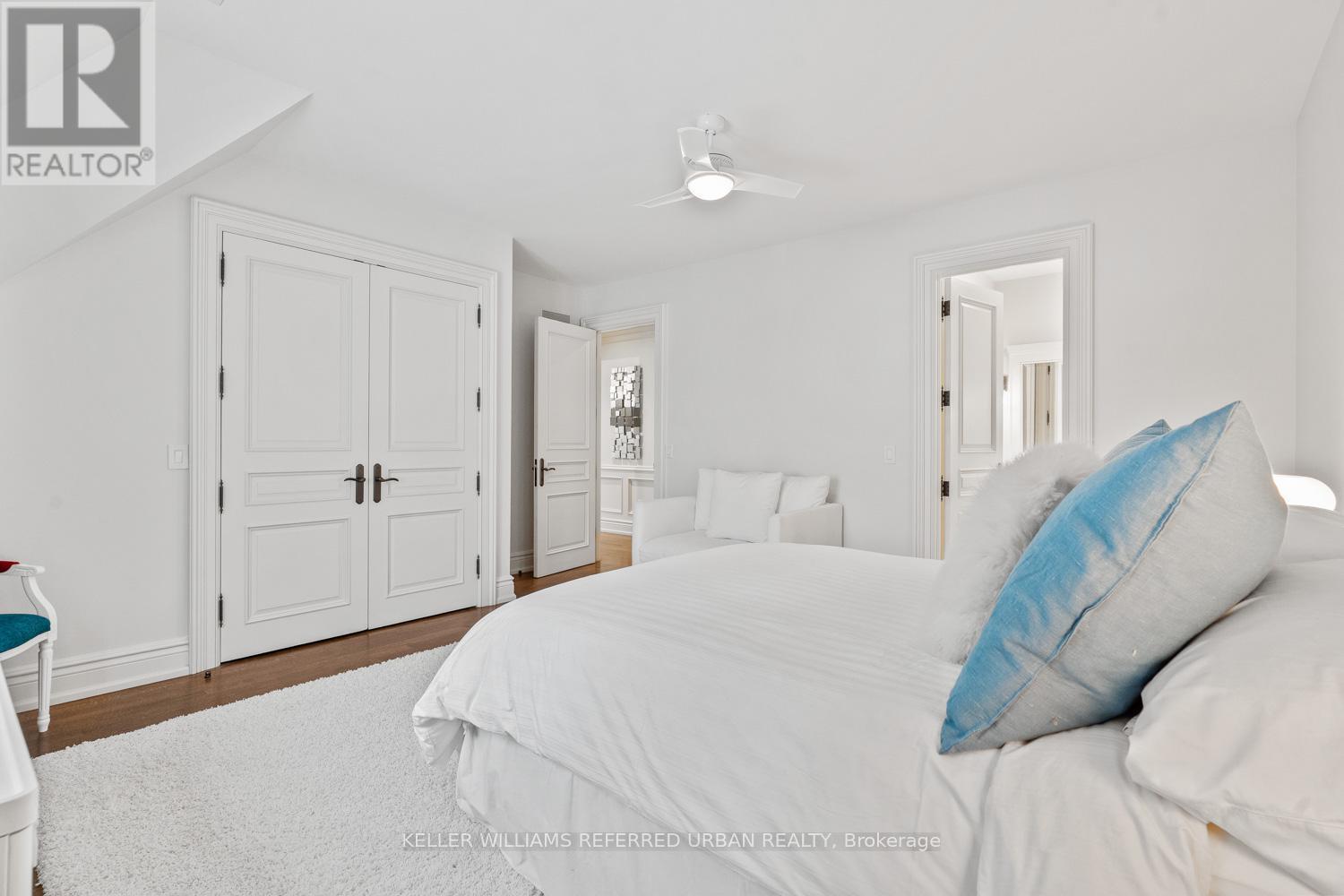 6 Bayview Wood, Toronto, ON - Indoor Photo Showing Bedroom