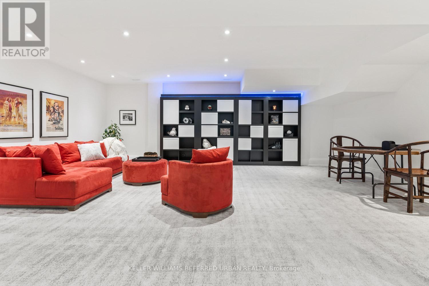 6 Bayview Wood, Toronto, ON - Indoor