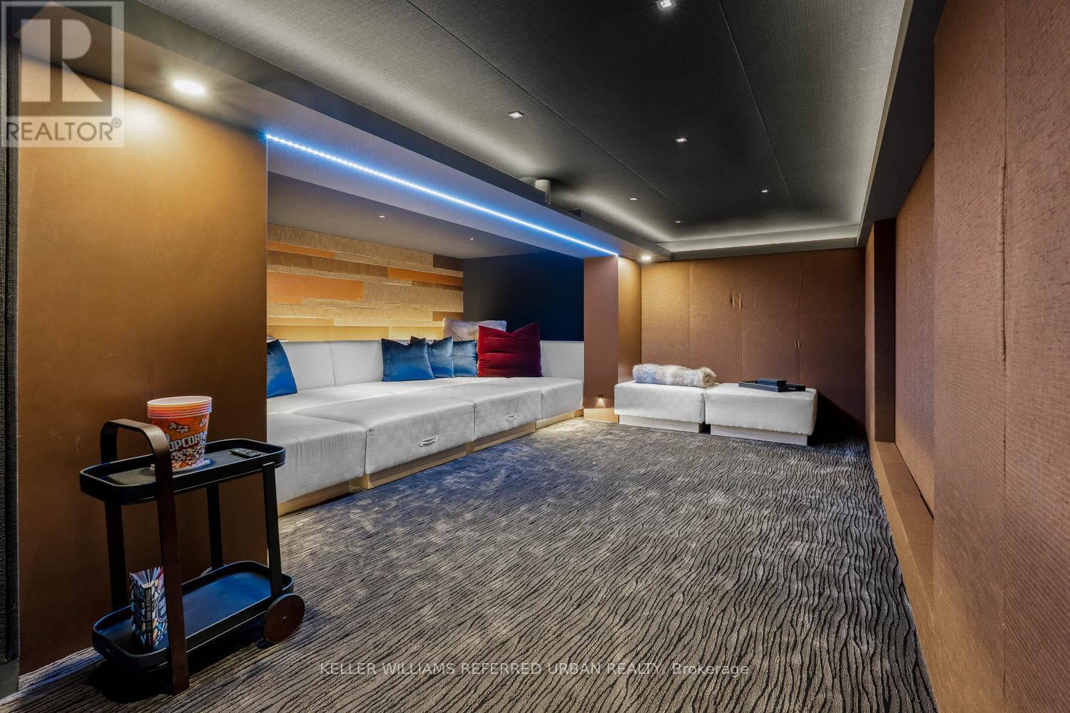 6 Bayview Wood, Toronto, ON - Indoor Photo Showing Other Room