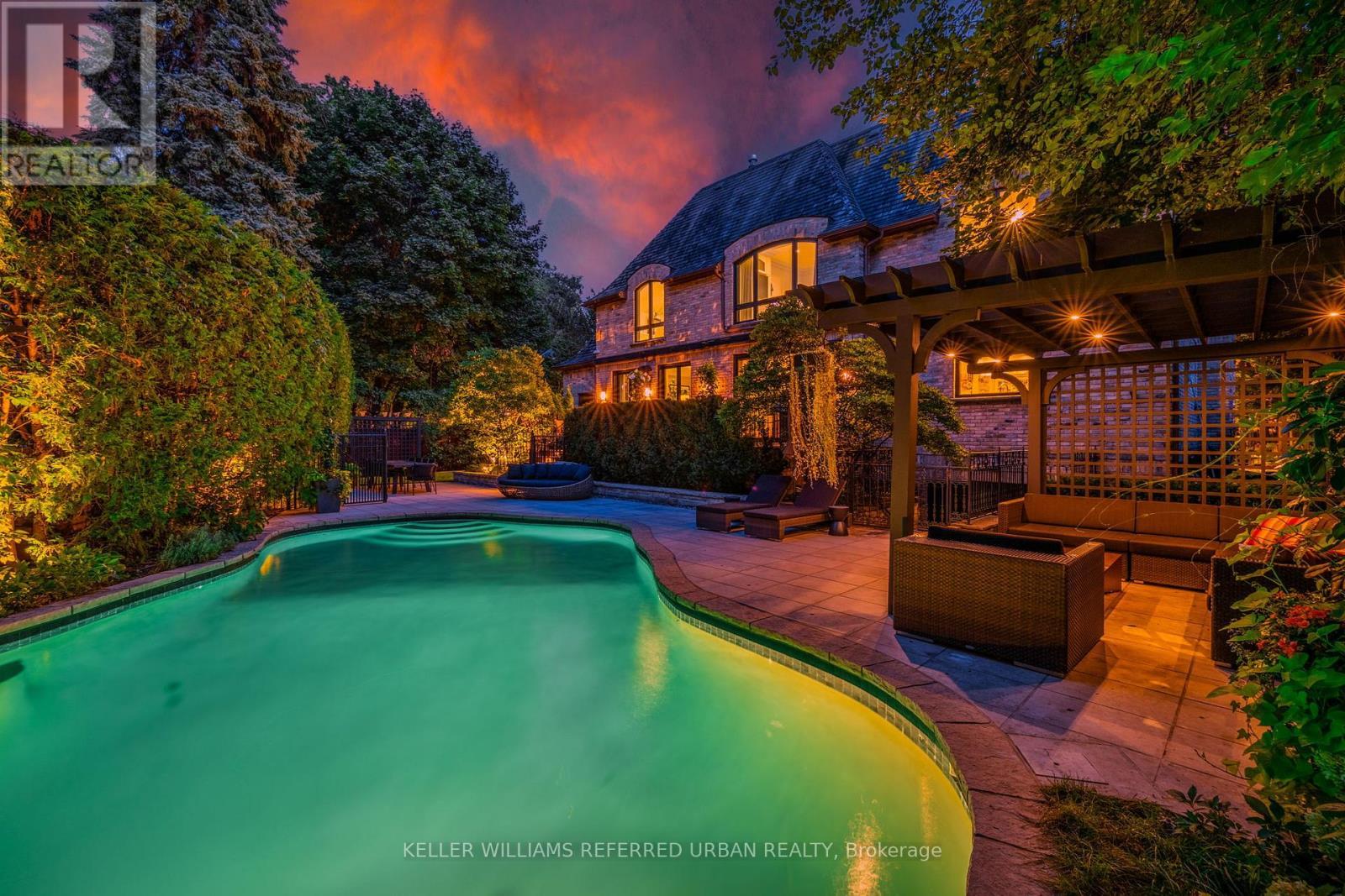 6 Bayview Wood, Toronto, ON - Outdoor With In Ground Pool