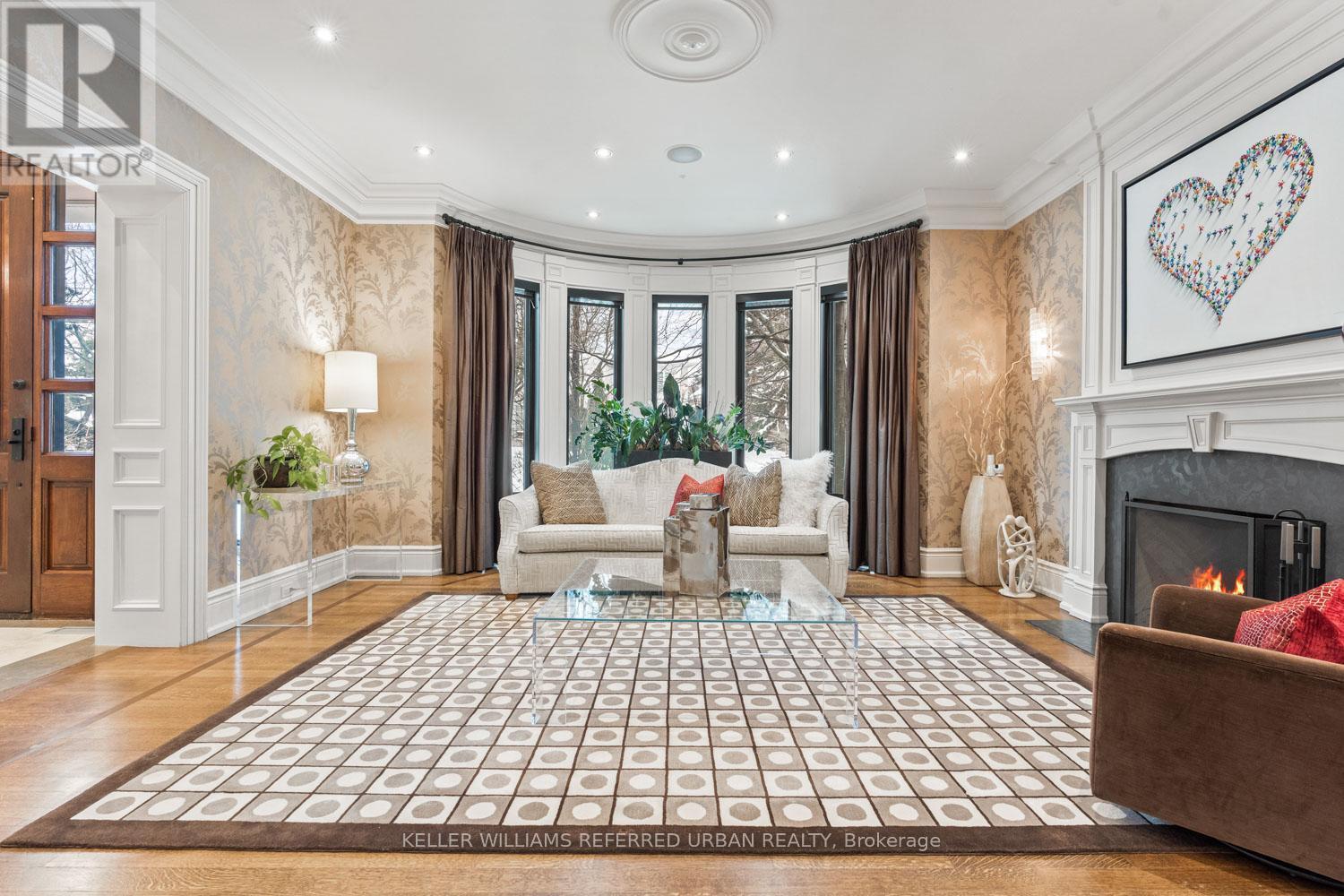 6 Bayview Wood, Toronto, ON - Indoor Photo Showing Living Room With Fireplace