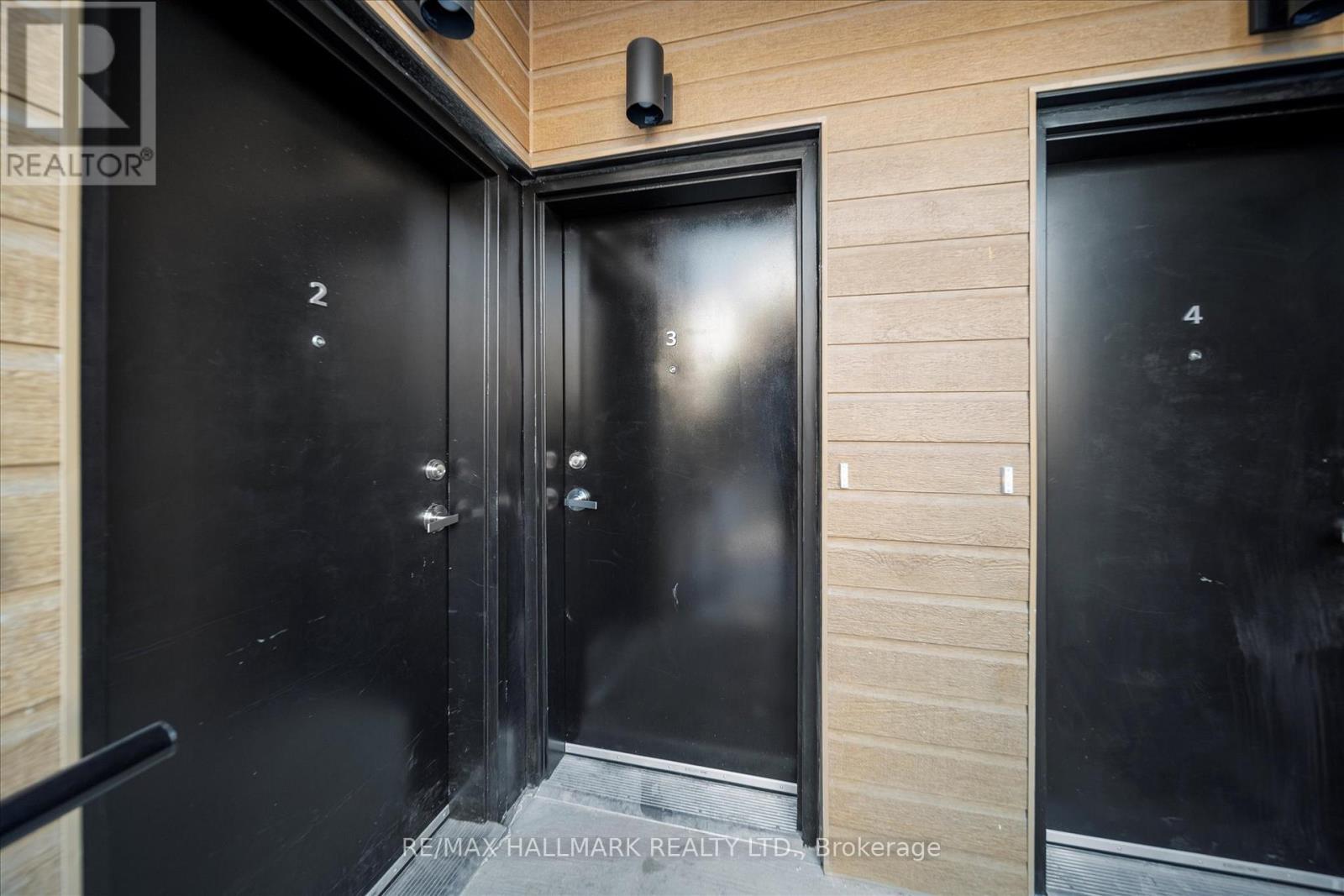 3 - 170 Clonmore Avenue, Toronto, ON - Outdoor With Exterior