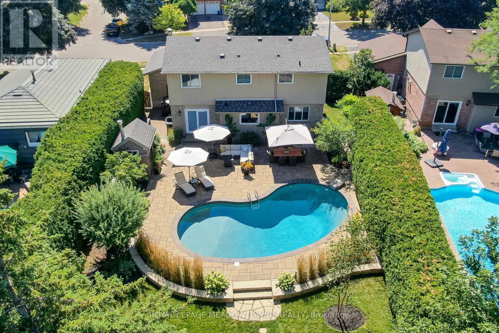 25 Hillside Drive, Halton Hills, ON - Outdoor With In Ground Pool With Deck Patio Veranda