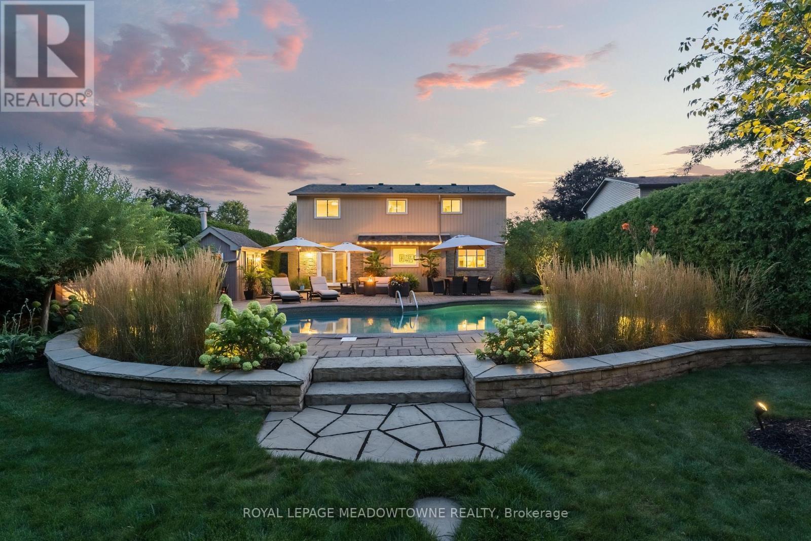 25 Hillside Drive, Halton Hills, ON - Outdoor With In Ground Pool