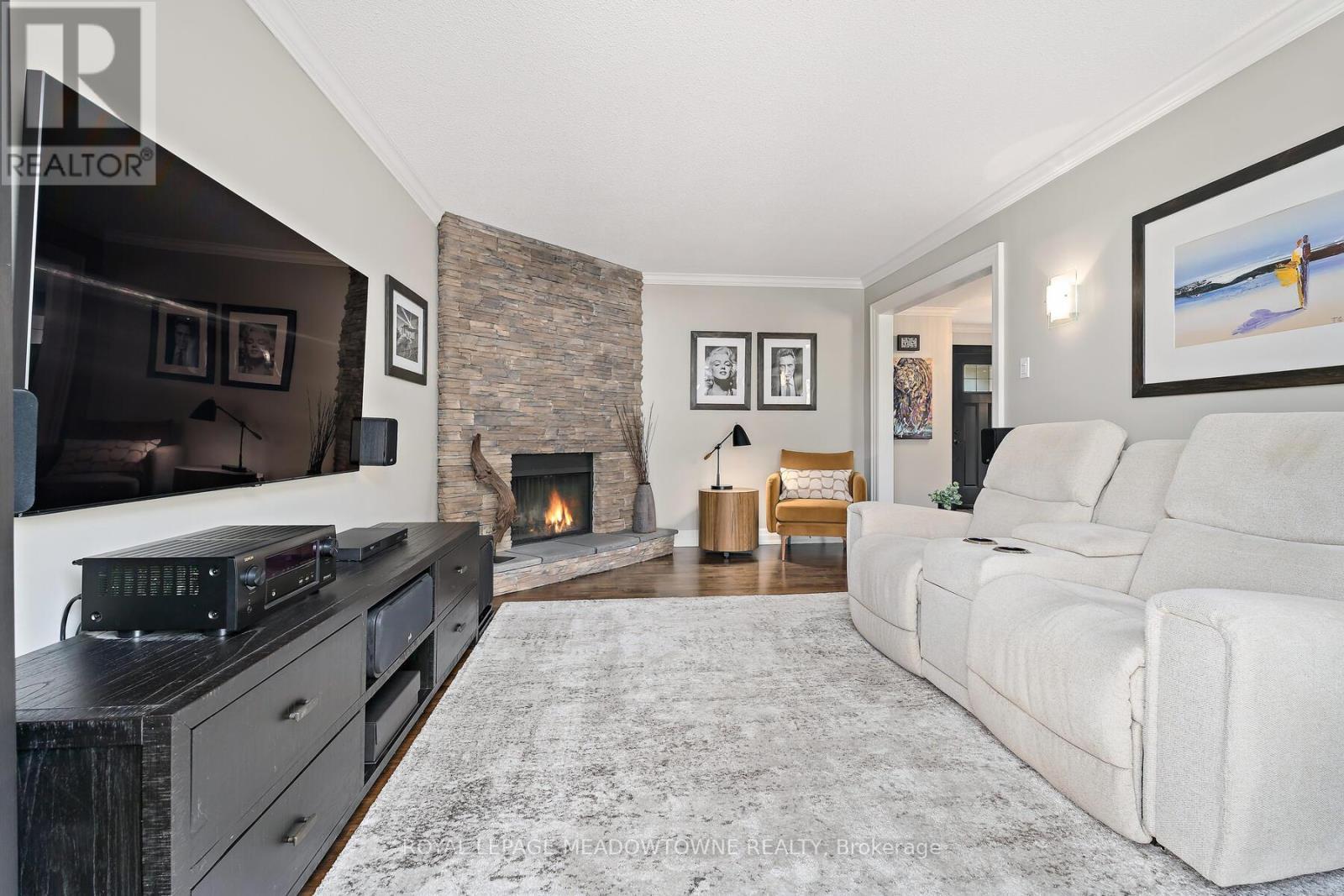 25 Hillside Drive, Halton Hills, ON - Indoor Photo Showing Living Room With Fireplace