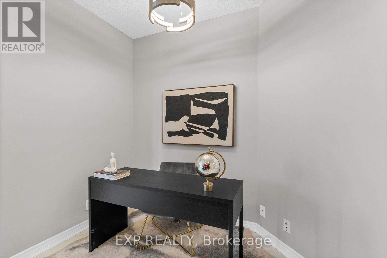 928 - 33 Cox Boulevard, Markham, ON - Indoor