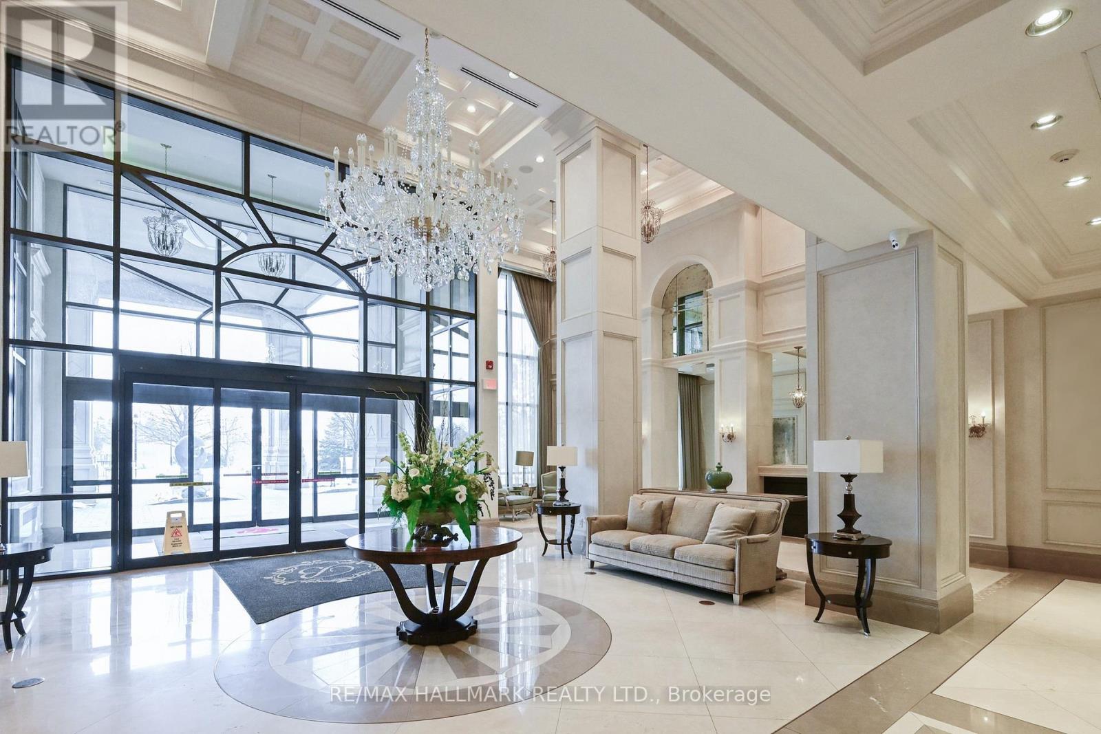 1705 - 9255 Jane Street, Vaughan, ON - Indoor Photo Showing Other Room