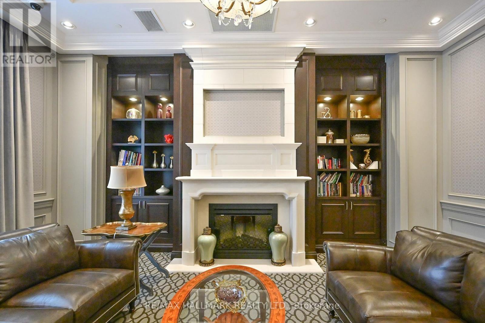 1705 - 9255 Jane Street, Vaughan, ON - Indoor Photo Showing Living Room With Fireplace
