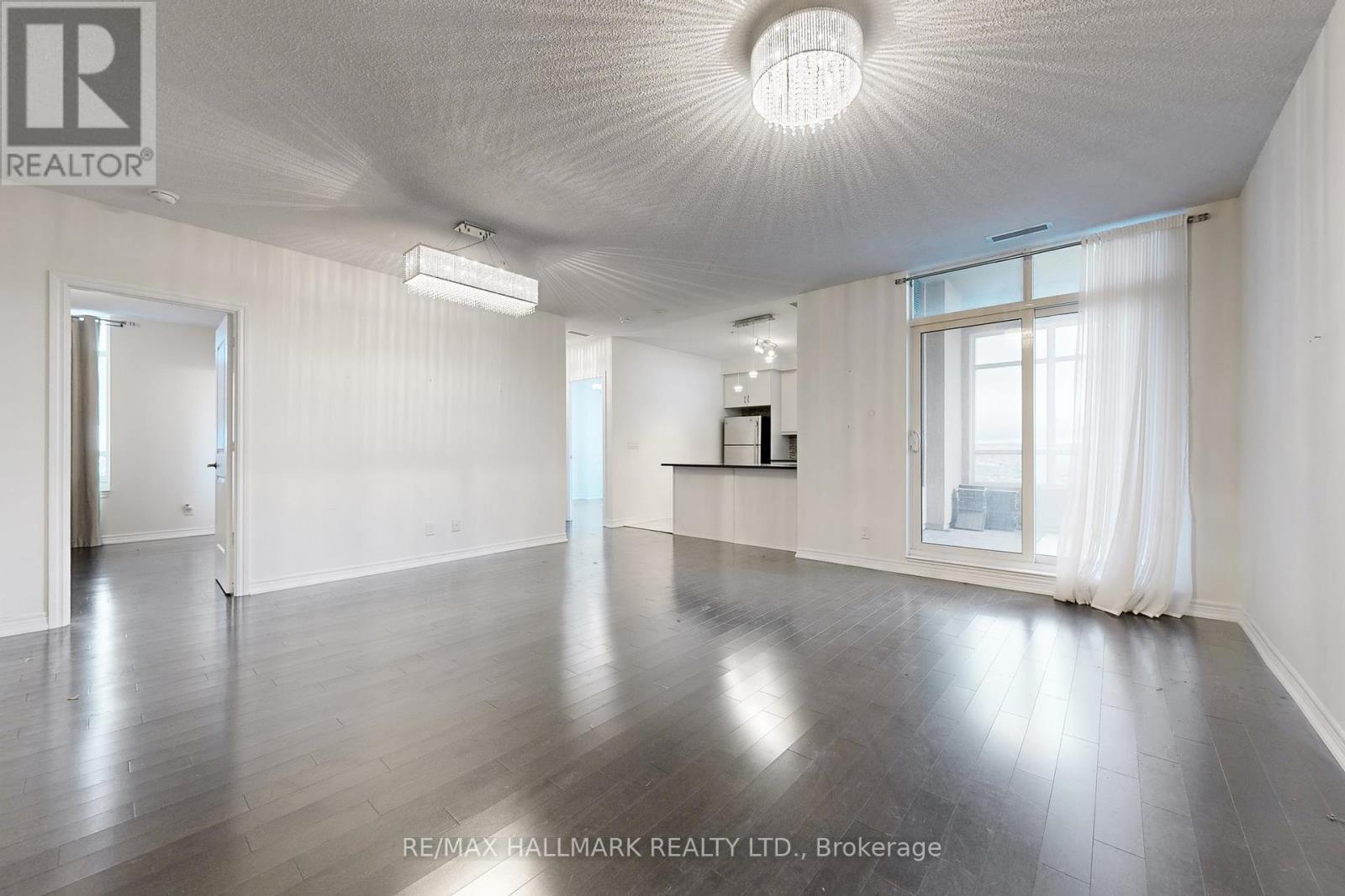 1705 - 9255 Jane Street, Vaughan, ON - Indoor