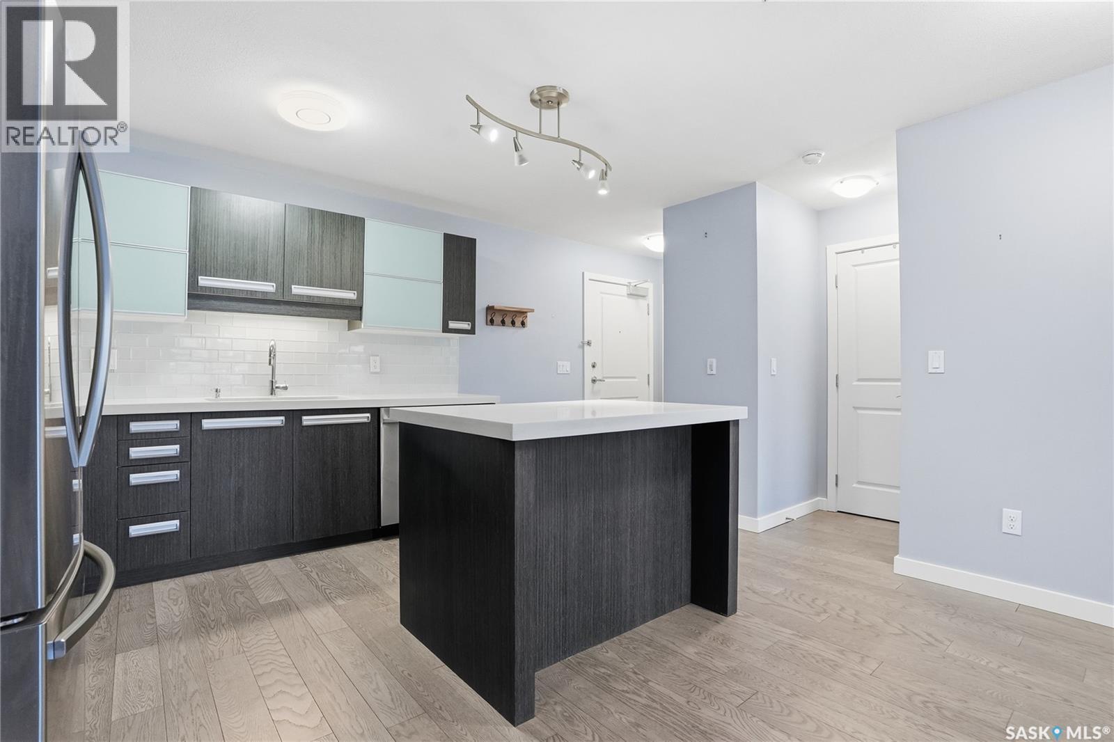 106 211 Ledingham Street, Saskatoon, SK - Indoor Photo Showing Kitchen With Upgraded Kitchen