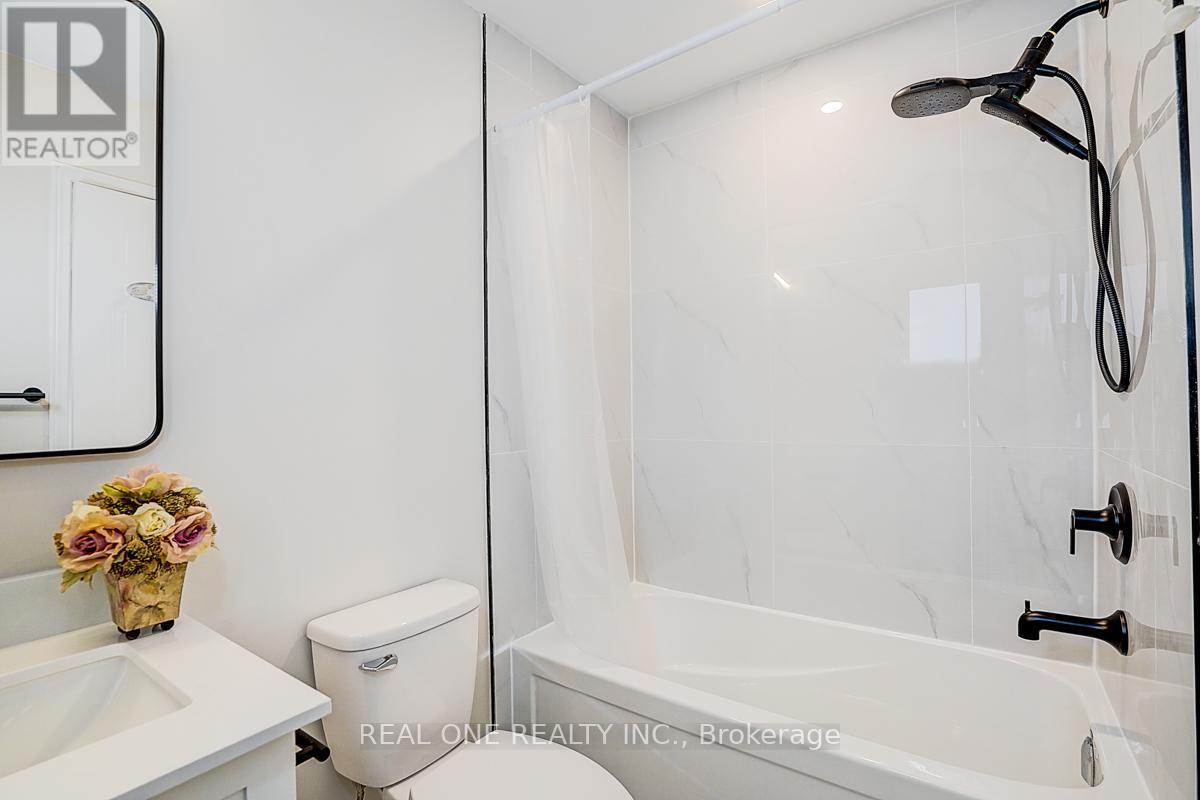 21 - 1485 Torrington Drive, Mississauga, ON - Indoor Photo Showing Bathroom