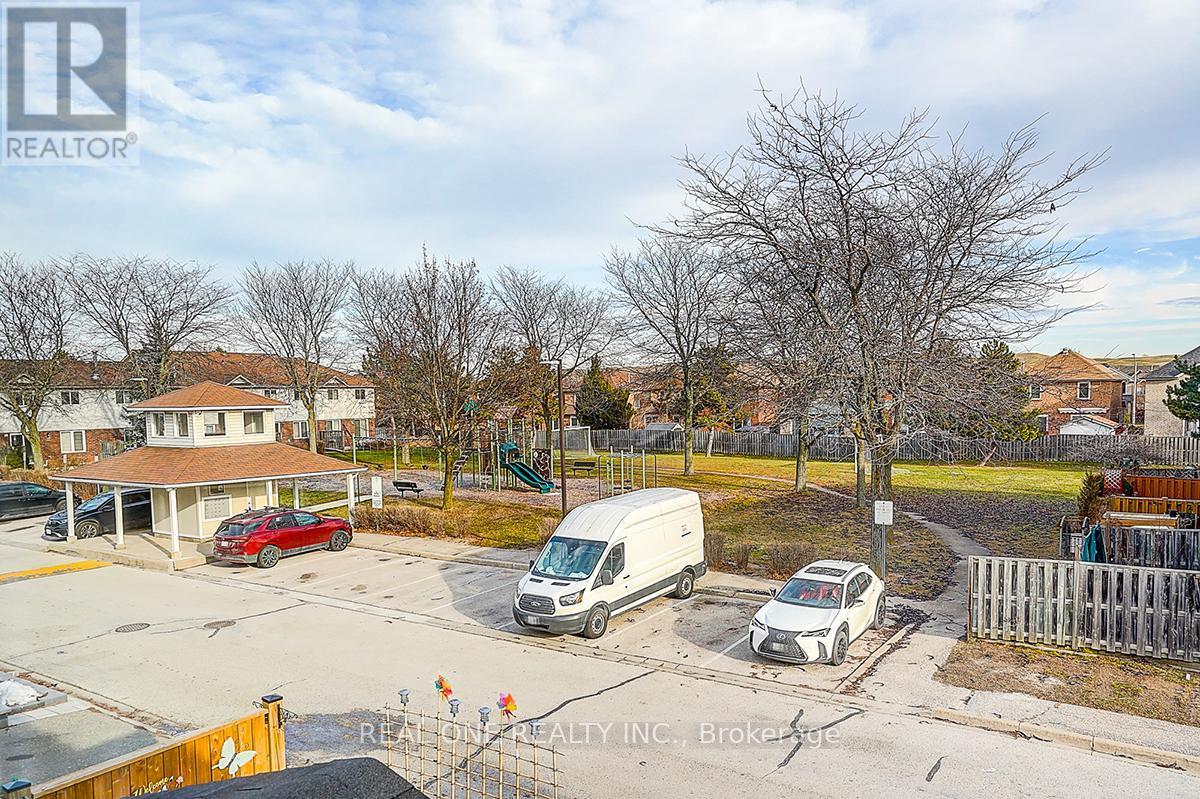 21 - 1485 Torrington Drive, Mississauga, ON - Outdoor