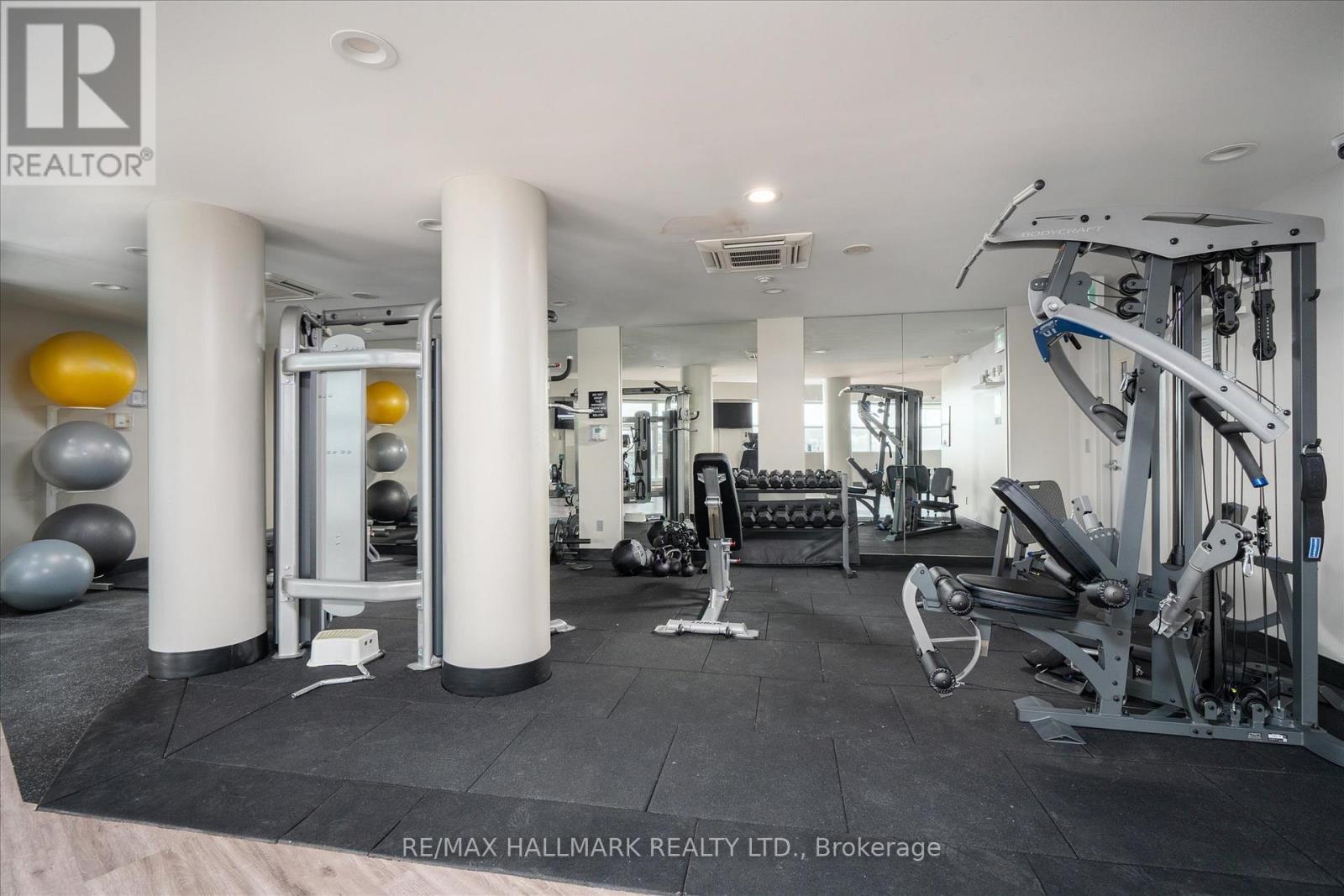 801 - 2067 Lake Shore Boulevard W, Toronto, ON - Indoor Photo Showing Gym Room