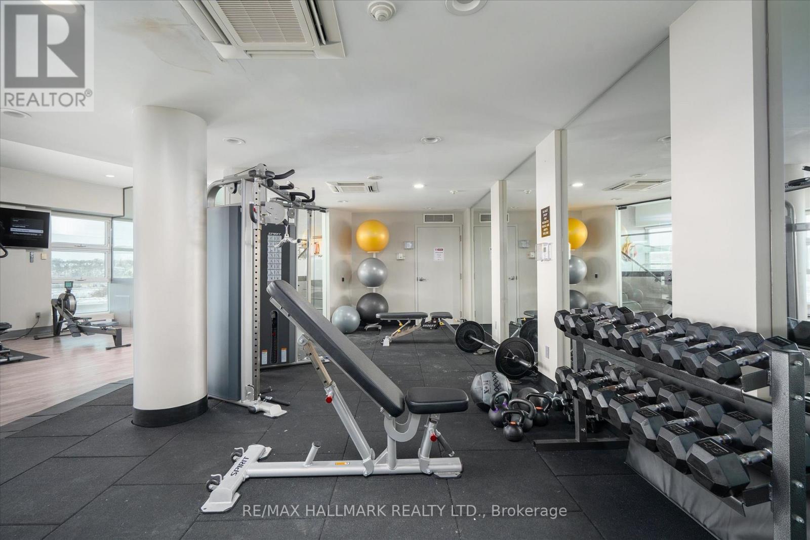 801 - 2067 Lake Shore Boulevard W, Toronto, ON - Indoor Photo Showing Gym Room