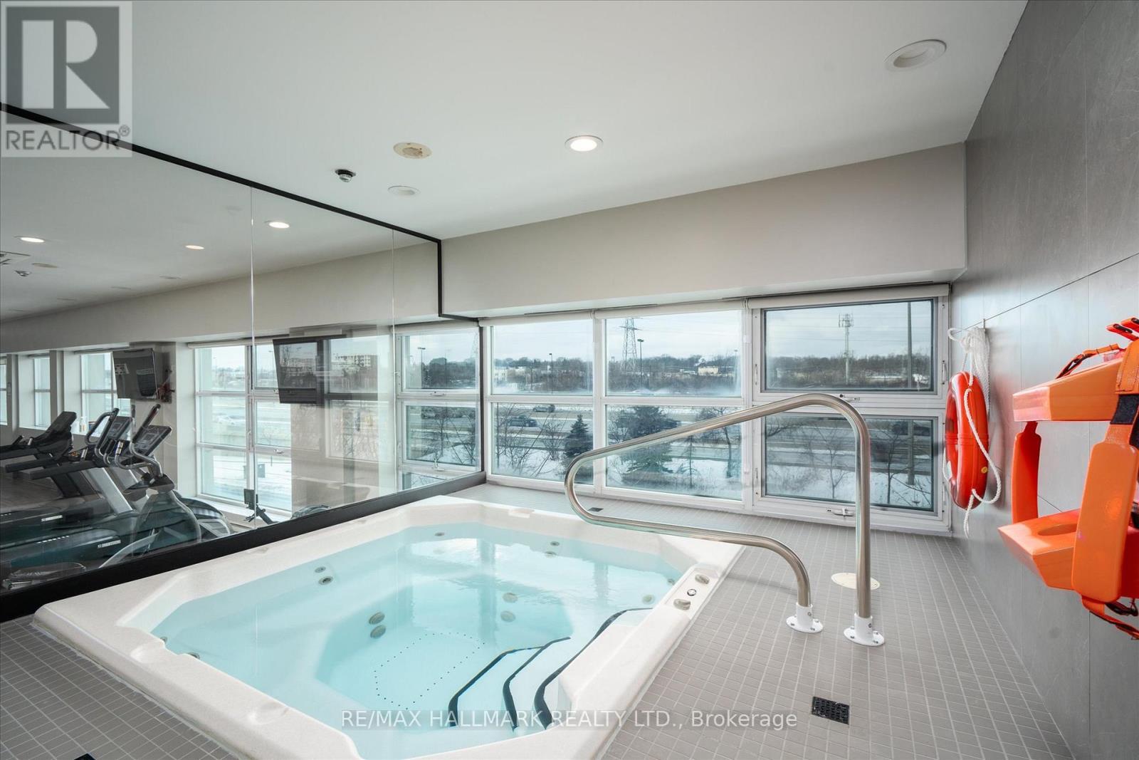 801 - 2067 Lake Shore Boulevard W, Toronto, ON - Indoor Photo Showing Other Room