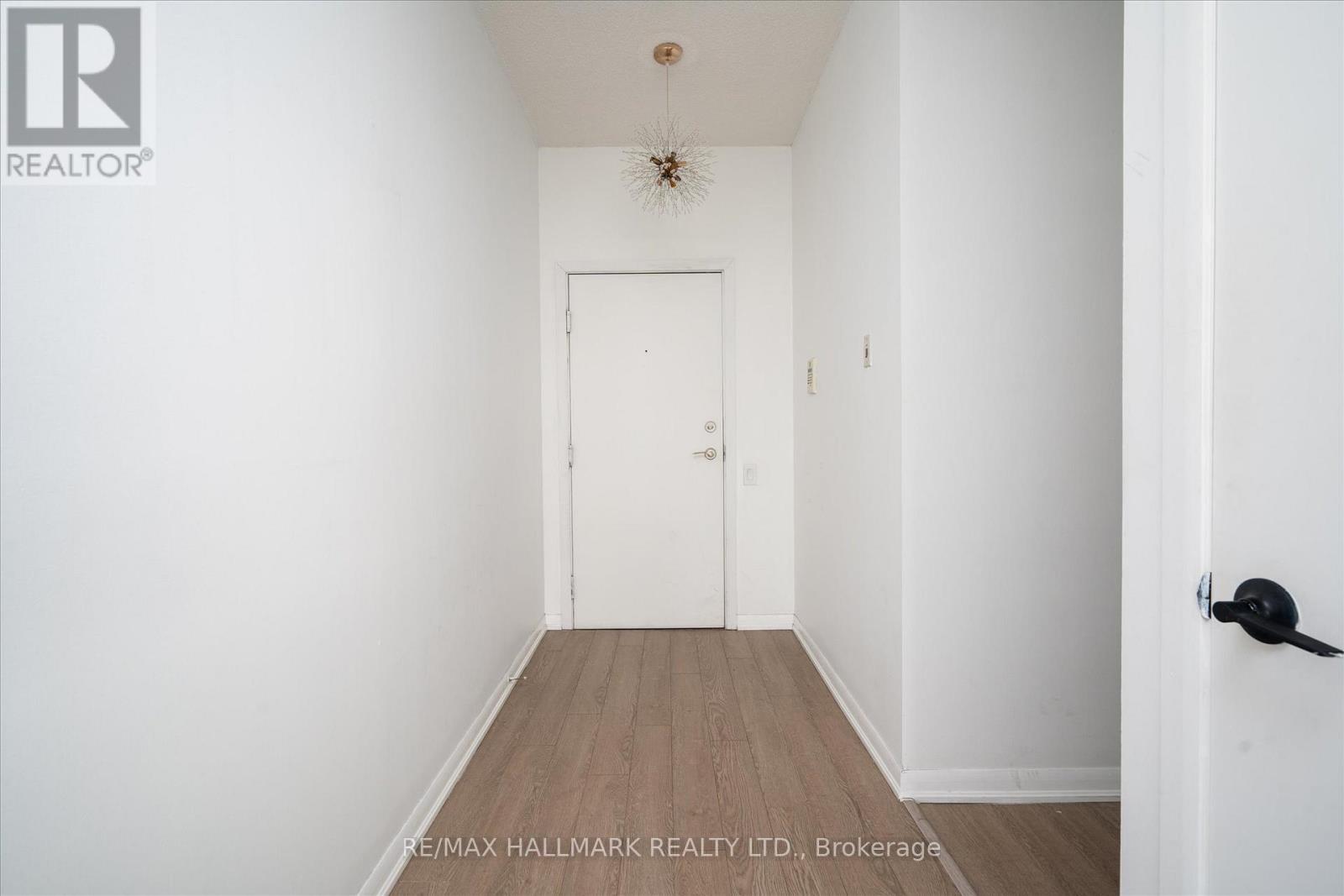 801 - 2067 Lake Shore Boulevard W, Toronto, ON - Indoor Photo Showing Other Room