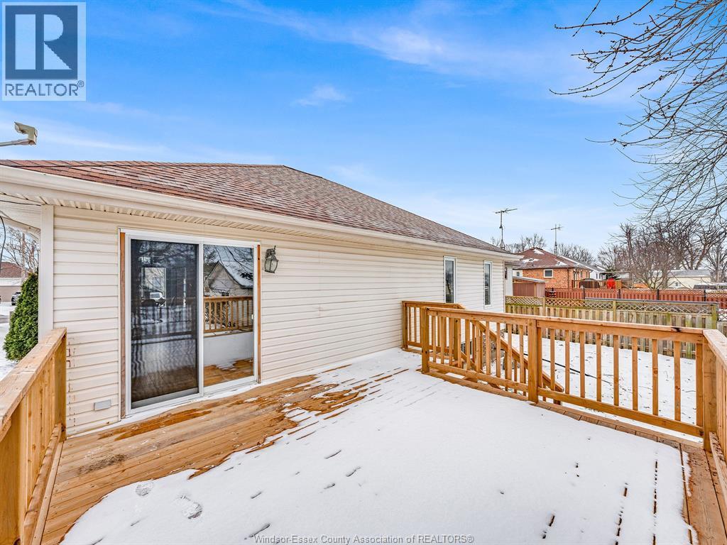 22 Golfway Drive, Essex, ON - Outdoor With Deck Patio Veranda With Exterior