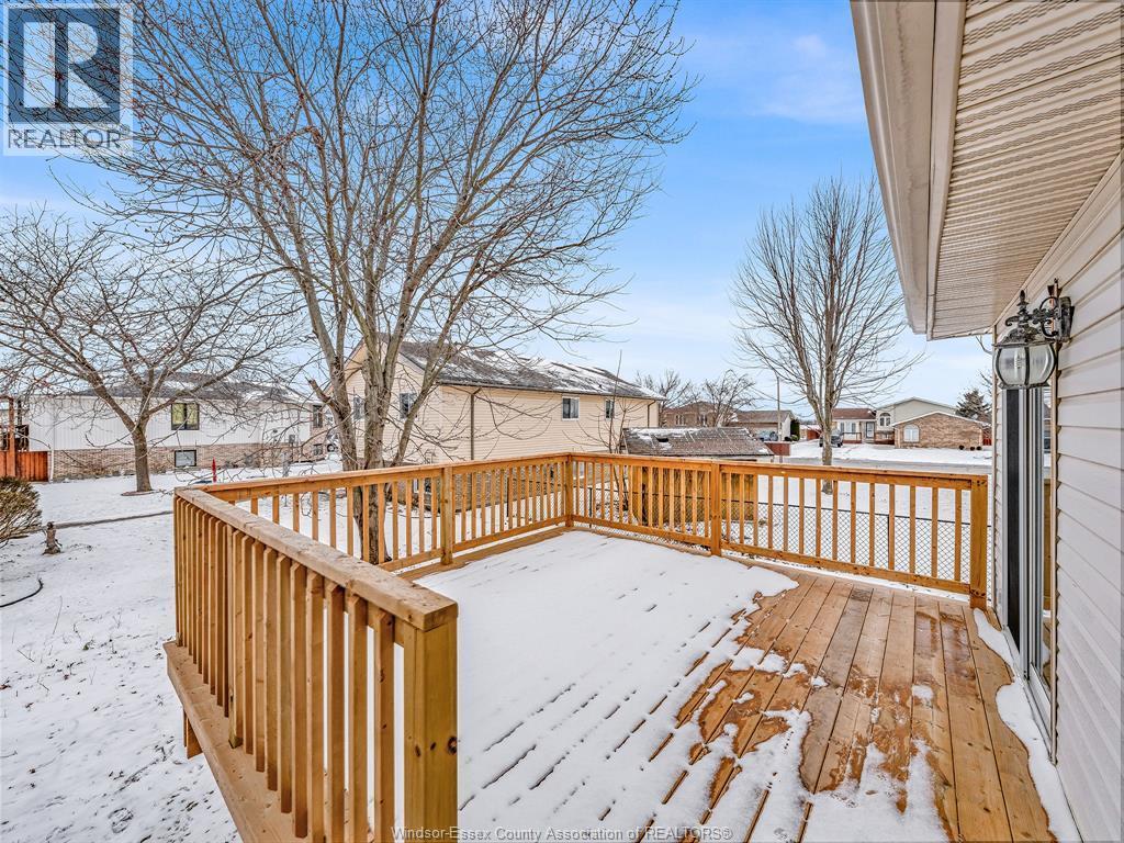 22 Golfway Drive, Essex, ON - Outdoor With Deck Patio Veranda