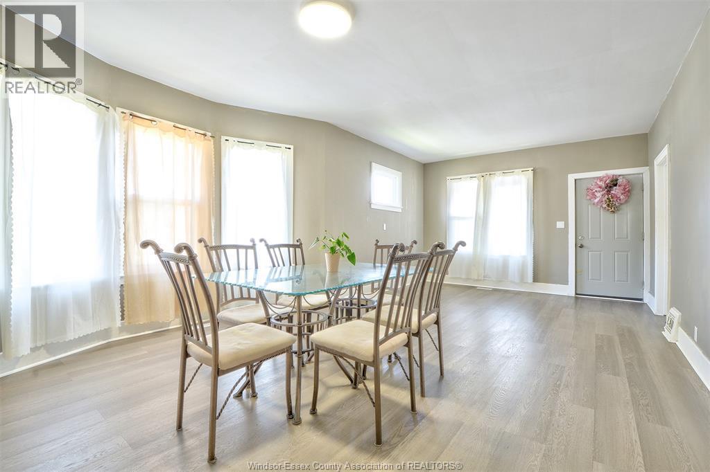 3264 Baby Street, Windsor, ON - Indoor Photo Showing Dining Room