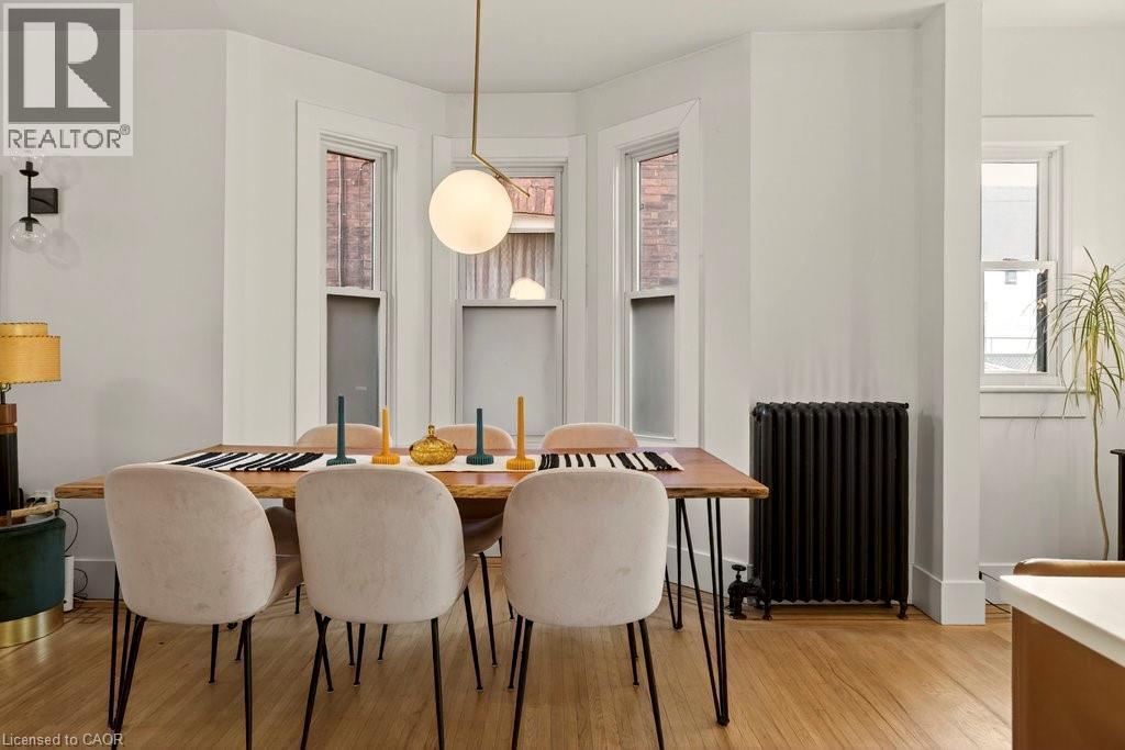 104 S Garfield Avenue S, Hamilton, ON - Indoor Photo Showing Dining Room