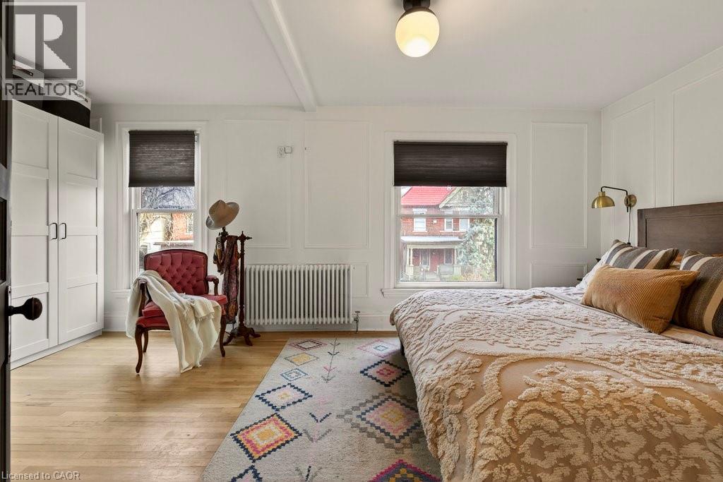 104 S Garfield Avenue S, Hamilton, ON - Indoor Photo Showing Bedroom