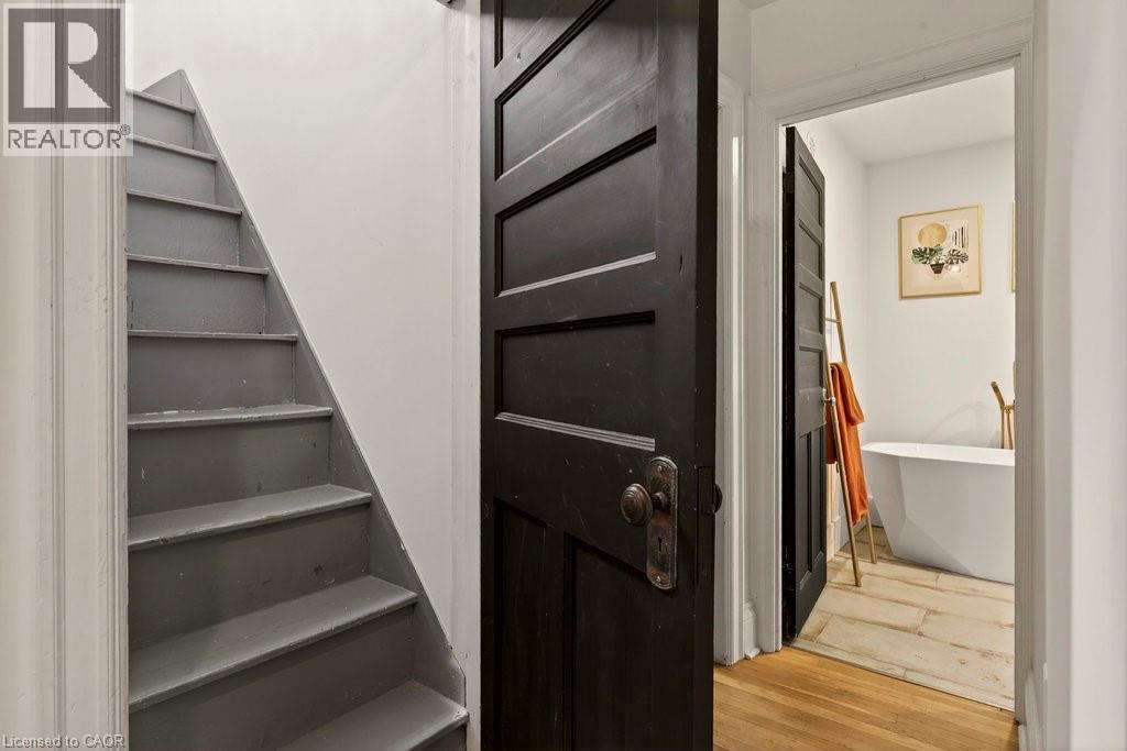 104 S Garfield Avenue S, Hamilton, ON - Indoor Photo Showing Other Room